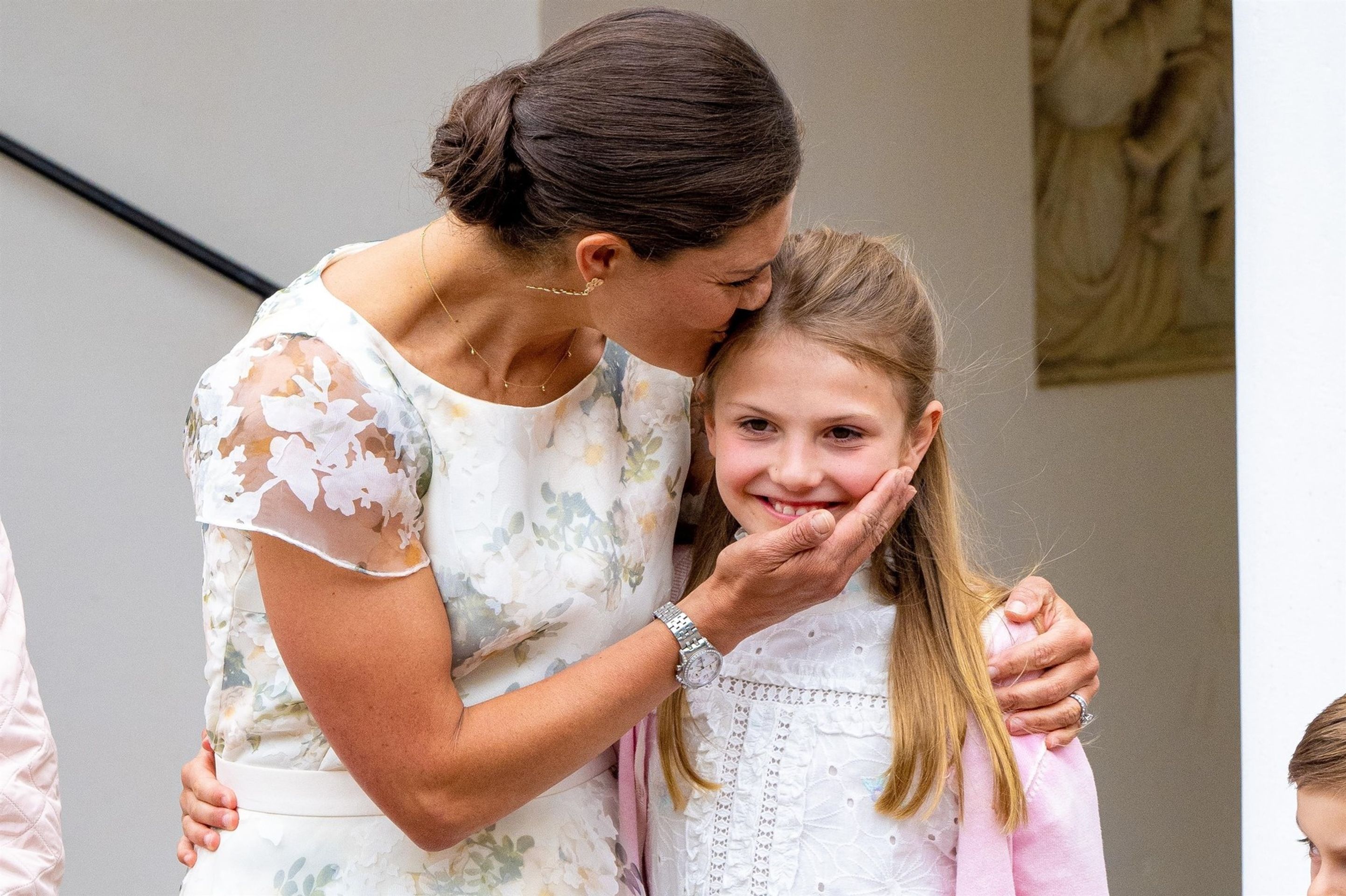 Korunní princezna Viktorie a její dcera princezna Estelle (12) - Švédská královská rodina (3/7)