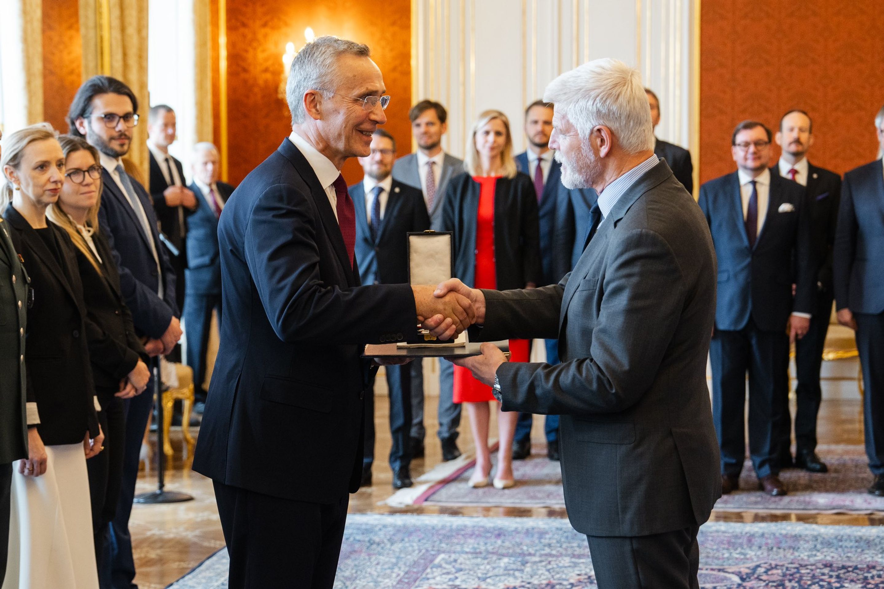 Prezident Petr Pavel a generální tajemník NATO Jens Stoltenberg - Jens Stoltenberg a Anthony Blinken v Praze (5/17)