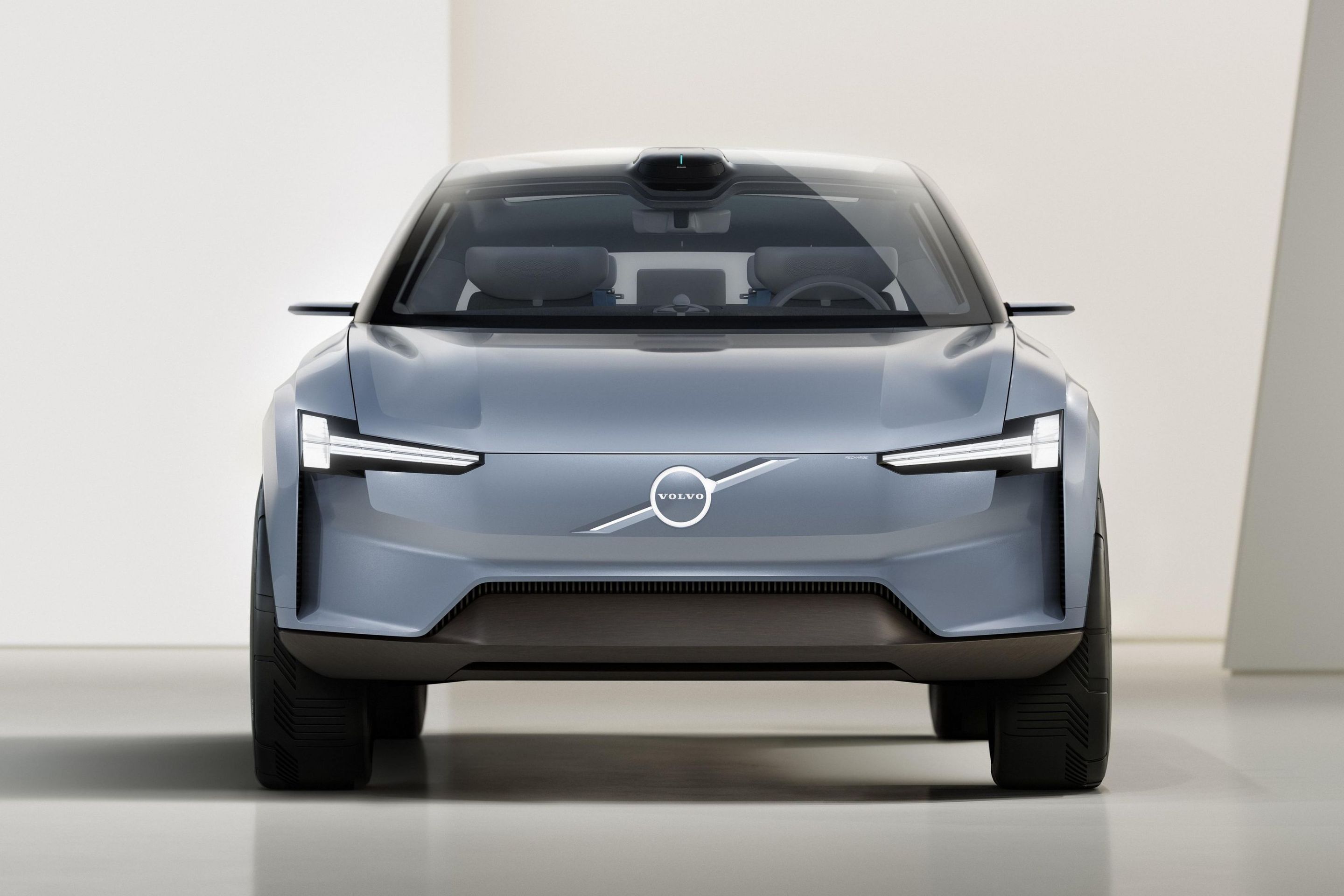 Koncept Volvo Recharge a unikátní technologie "laserových očí" - Volvo EX90 bude vycházet z konceptu Recharge a dostane "laserové oči" (7/7)