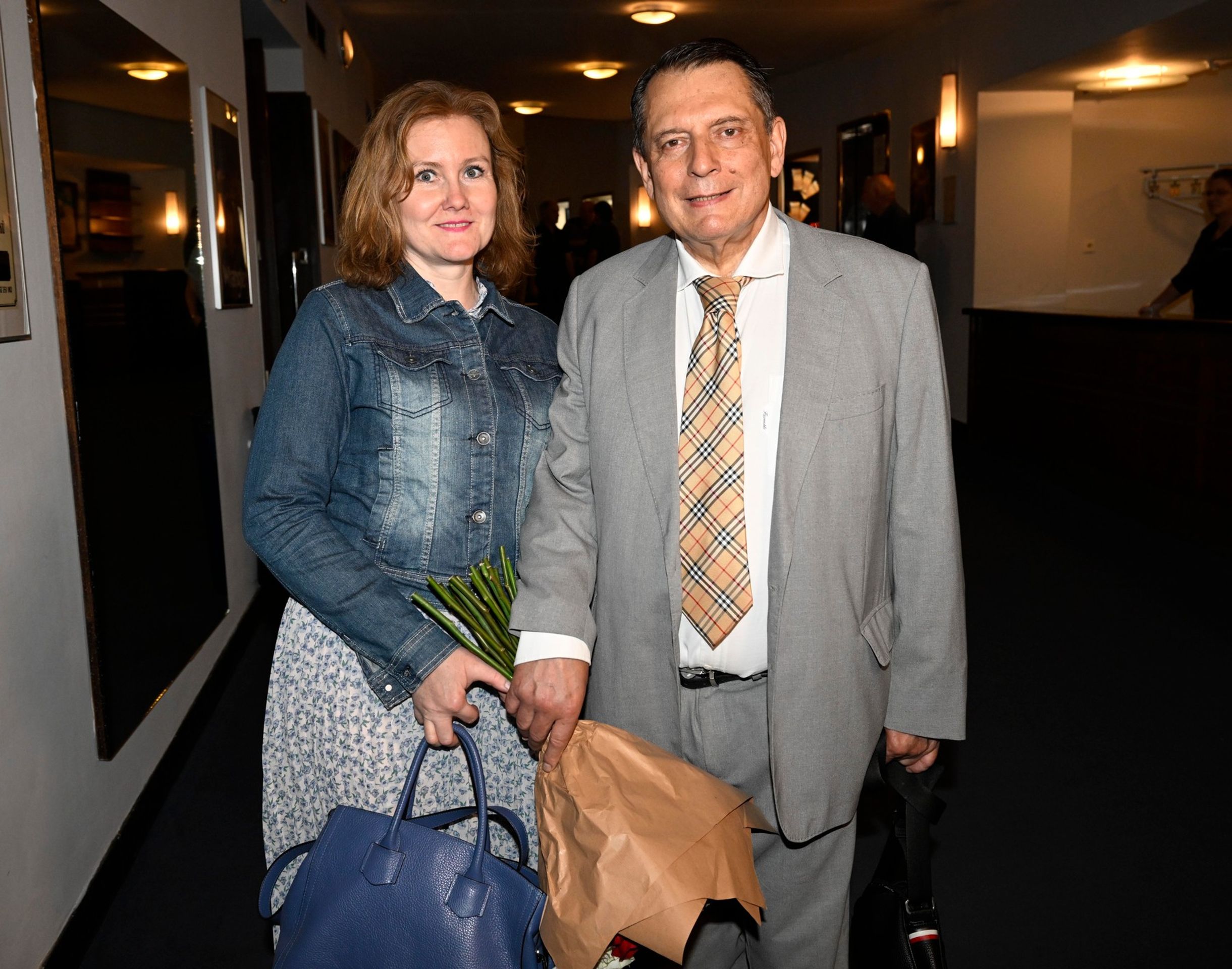 Jiří Paroubek s partnerkou Gabrielou, 19. 6. 2023 divadlo Broadway - Jiří Paroubek s partnerkou Gabrielou (3/4)
