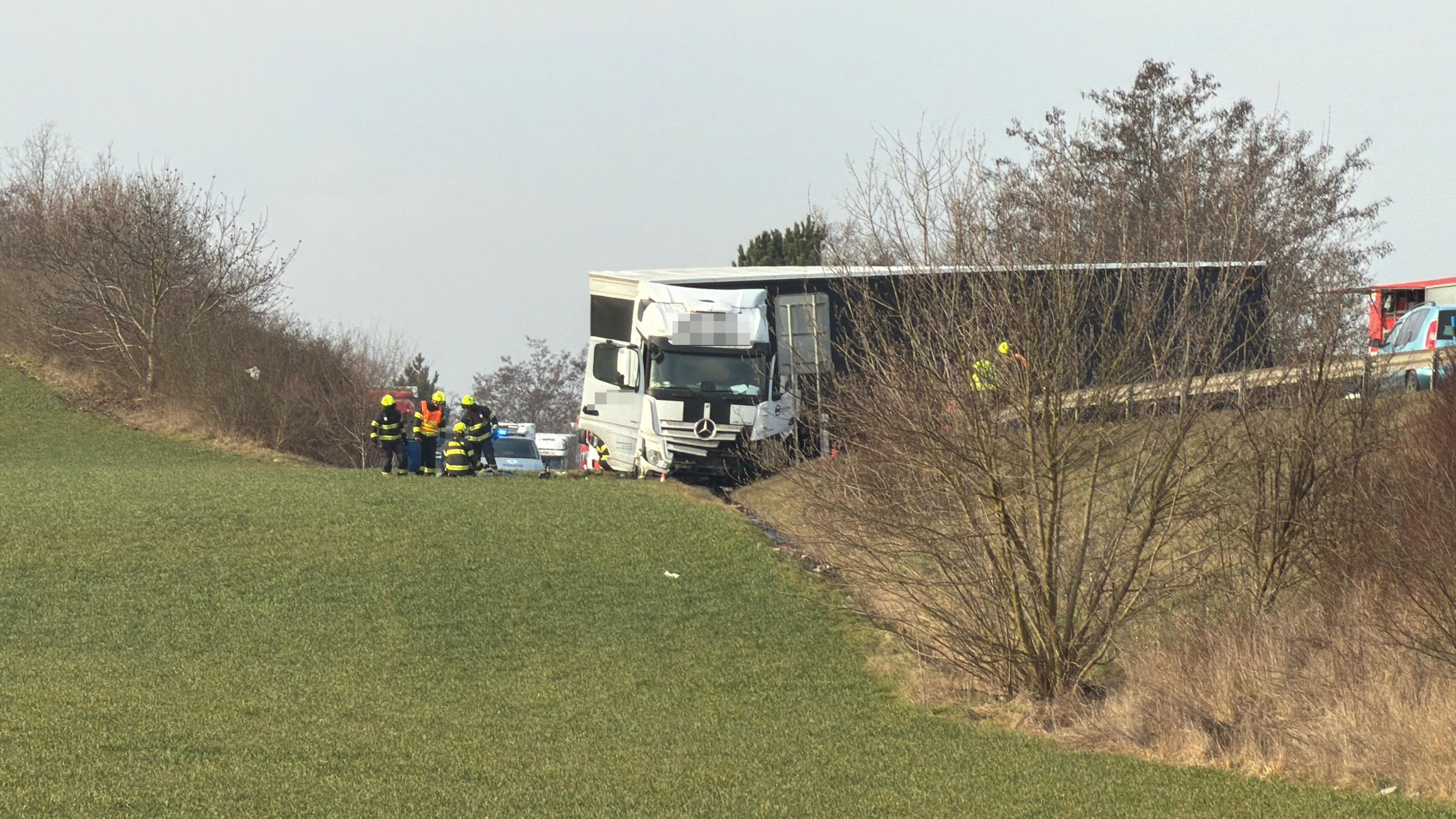 Smrtelná dopravní nehoda u obce Uhy - Smrtelná dopravní nehoda u obce Uhy (11/12)
