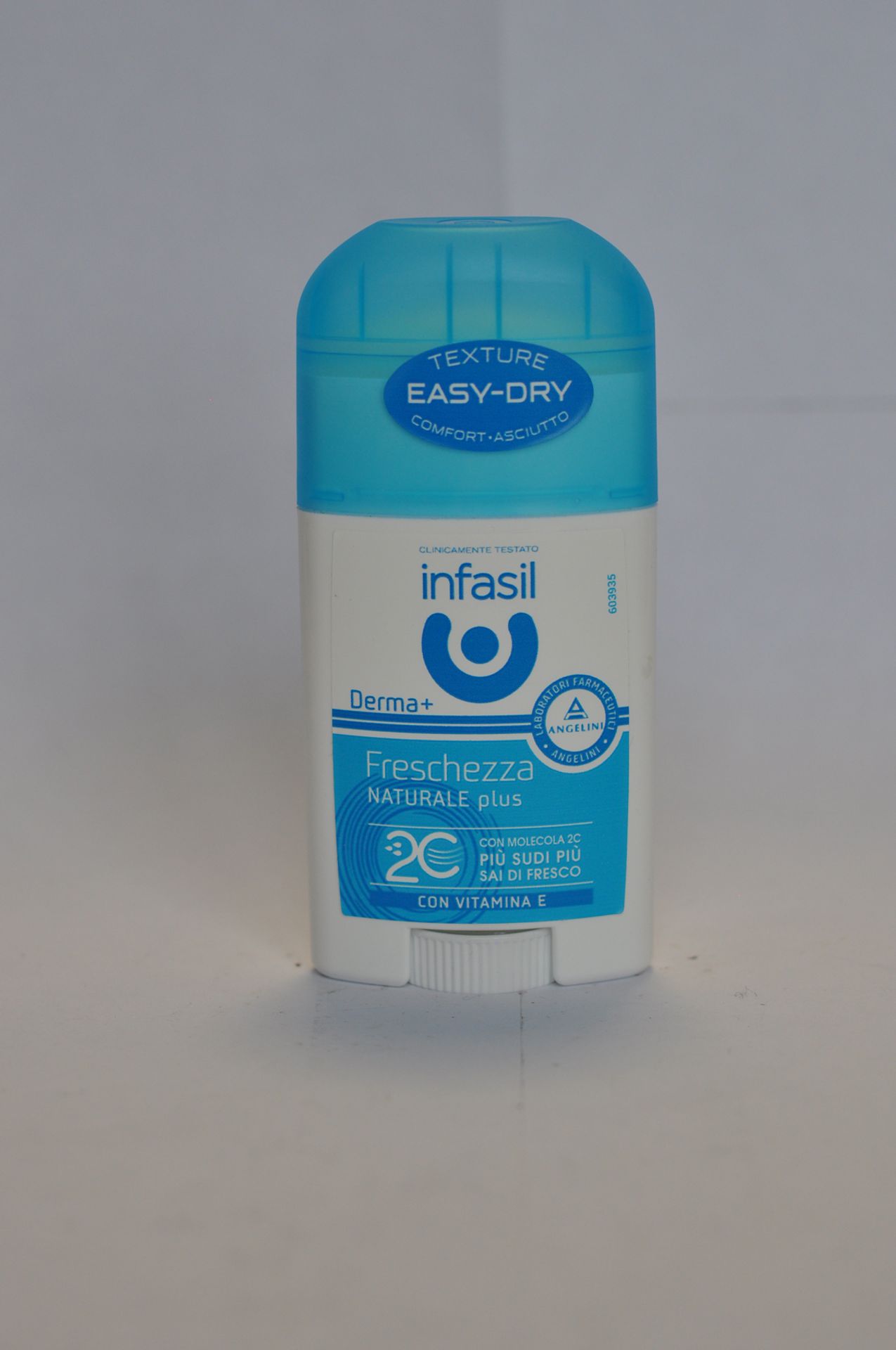 Deodorant Infasil Fredhezza naturale plus - Zdraví nebezpečná kosmetika (26/27)