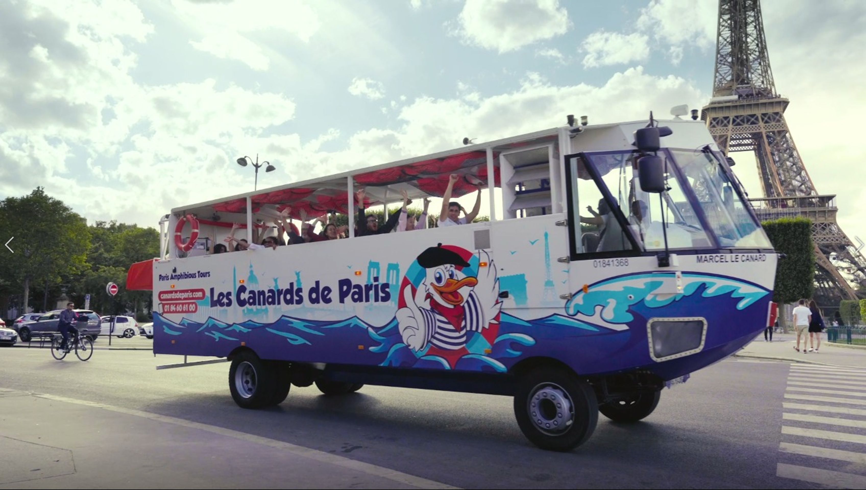 Obojživelný autobus v Paříži - 16 - GALERIE: Obojživelník Marcel (2/17)