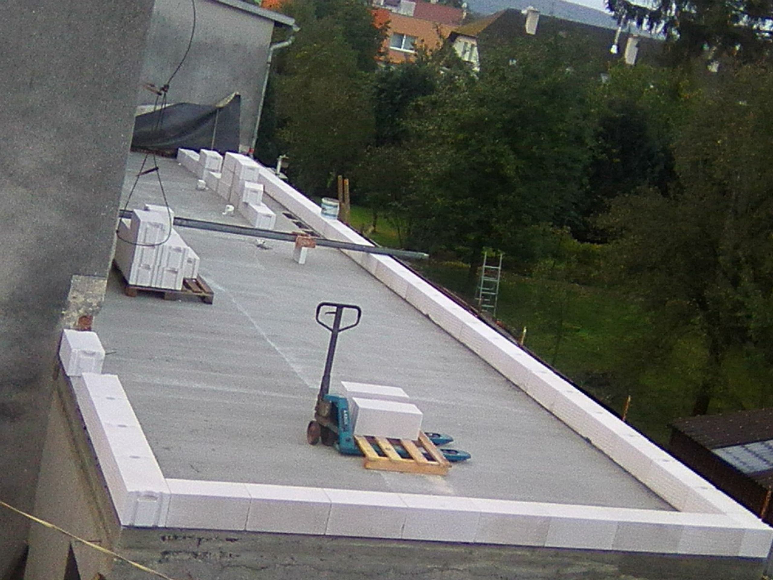 Spor o výstavbu bytů - Černá stavba Kroměříž (4/18)
