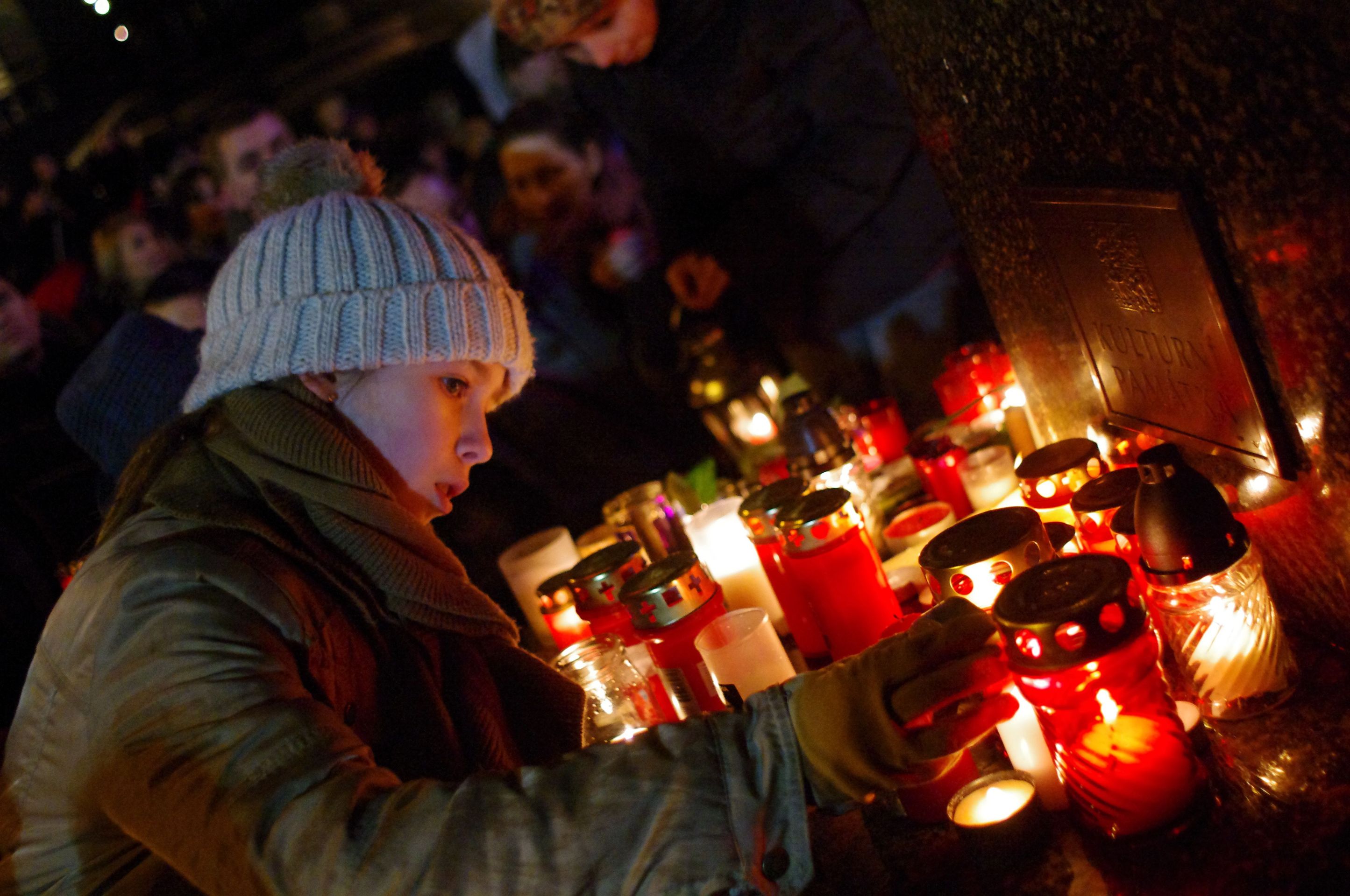 Pieta za Václava Havla na Václavském náměstí - 4 - GALERIE: Pieta za Václava Havla na Václavském náměstí (4/11)