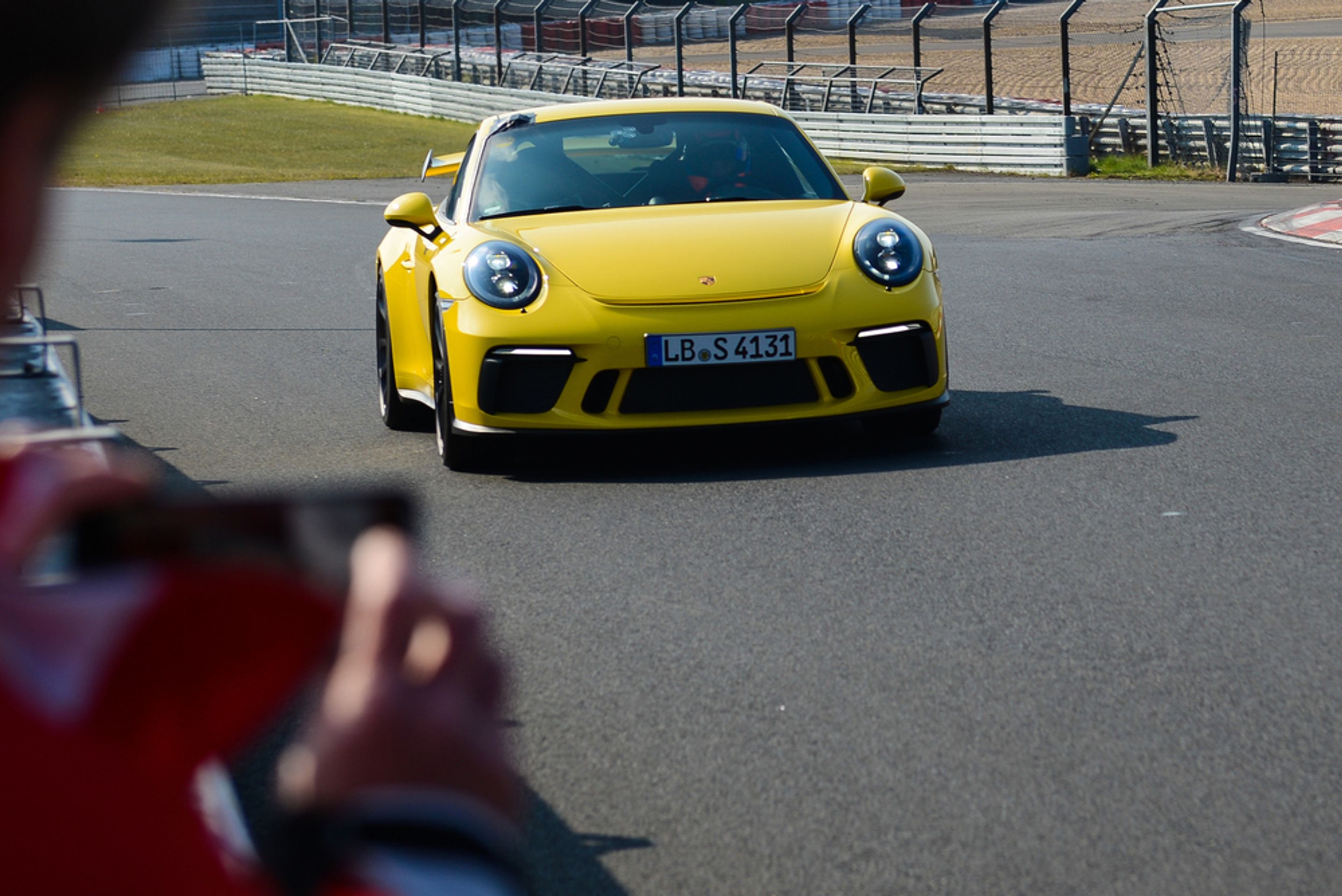 Porsche 911 GT3 - 8 - GALERIE: Porsche 911 GT3 a nový rekord na Nordschleife (3/5)