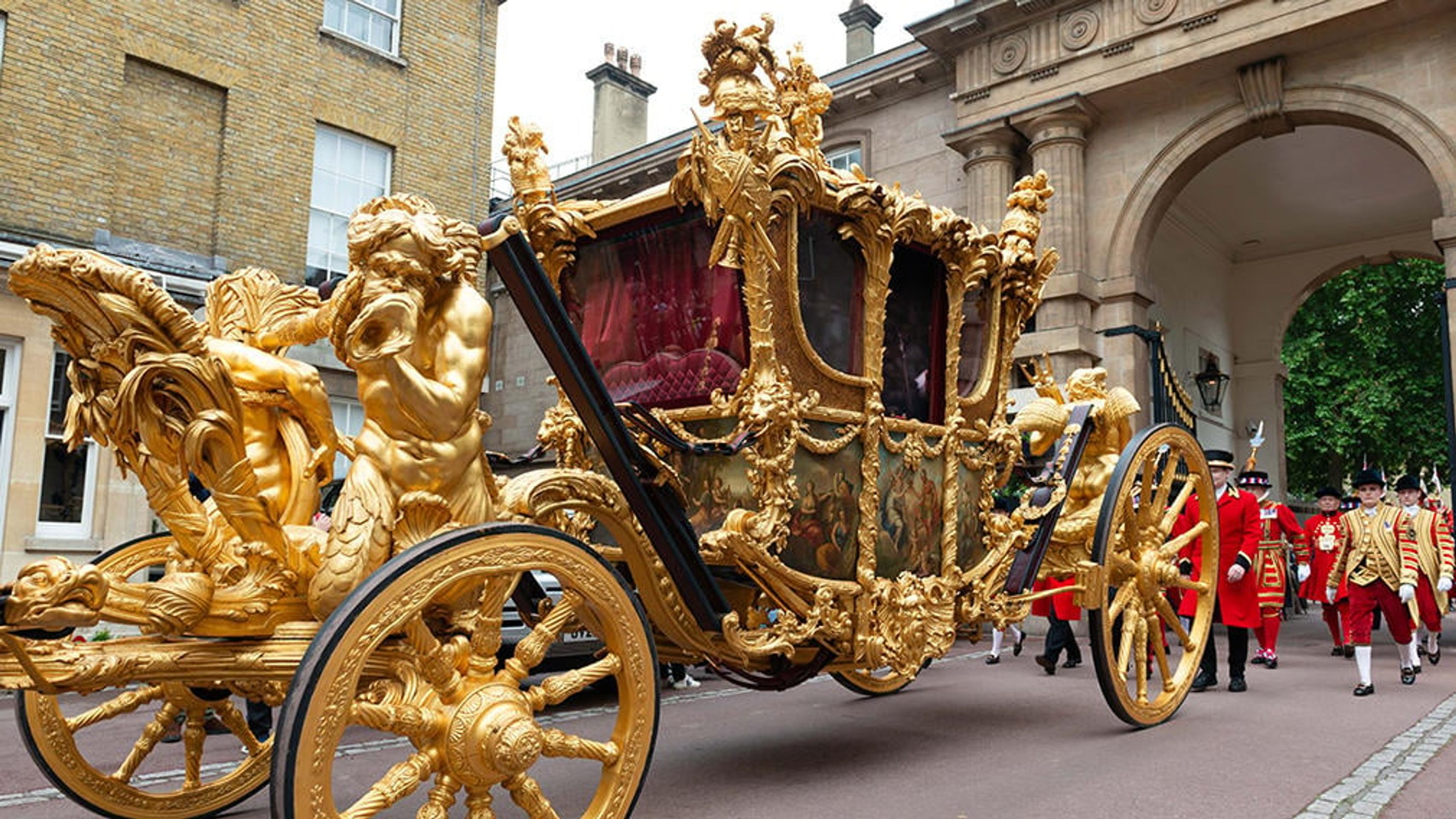 Gold State Coach - Korunovace Karla III. (8/10)