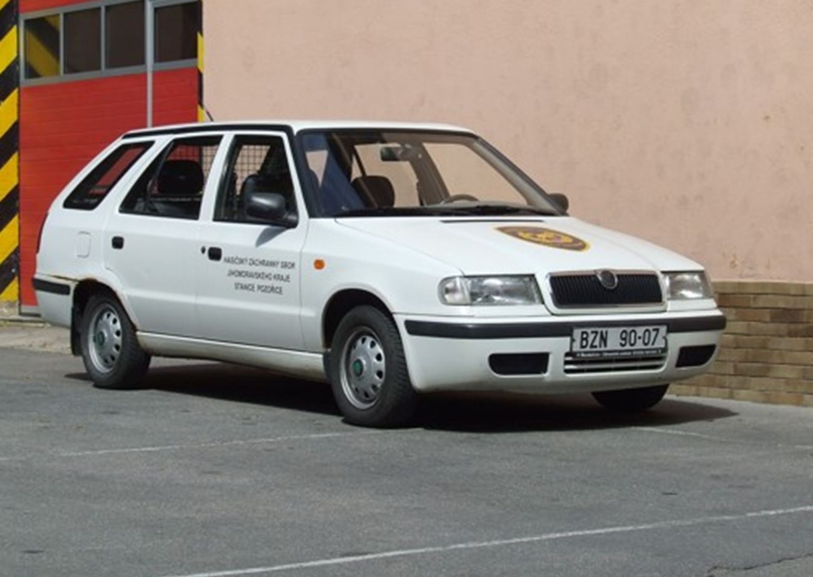 osobní automobil Škoda Felicia - GALERIE: Výprodej majetku (9/10)