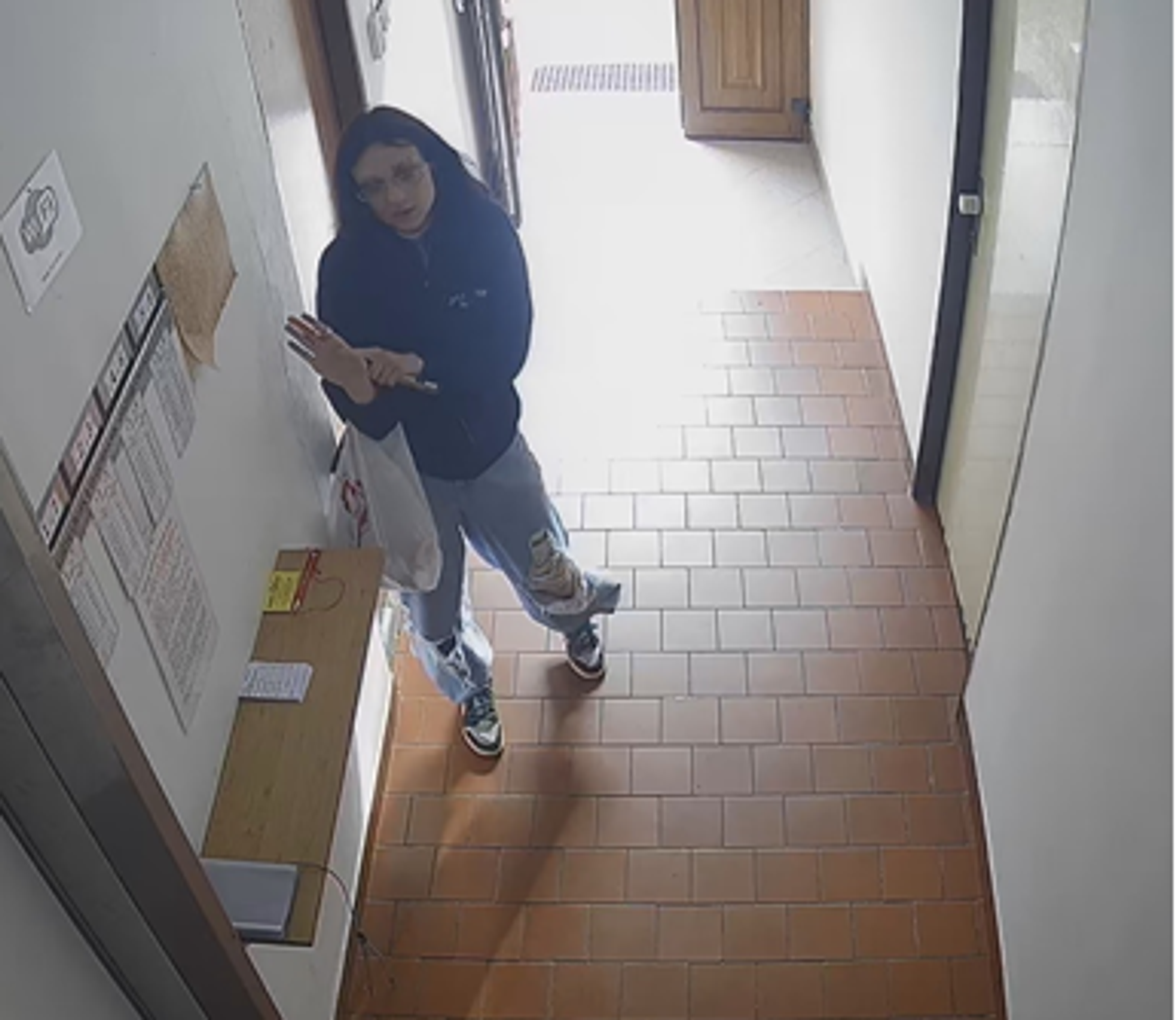 Policie pátrá po totožnosti neznámé ženy - Policie pátrá po totožnosti neznámé ženy (1/4)
