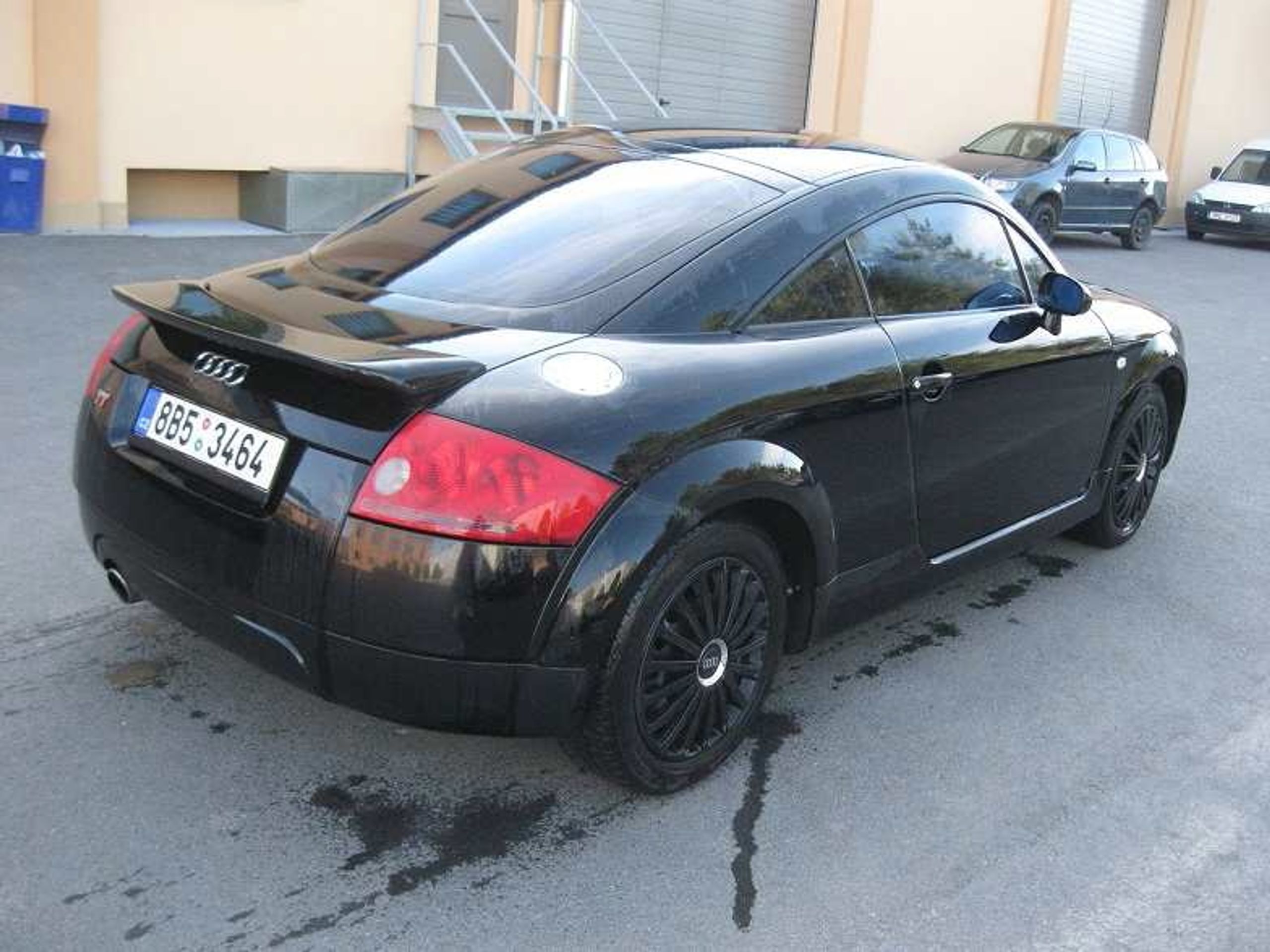 Dražba aut 19.6. 2015 - Audi TT, 40 000 Kč - GALERIE: Dražba aut 19.6. 2015 (1/23)