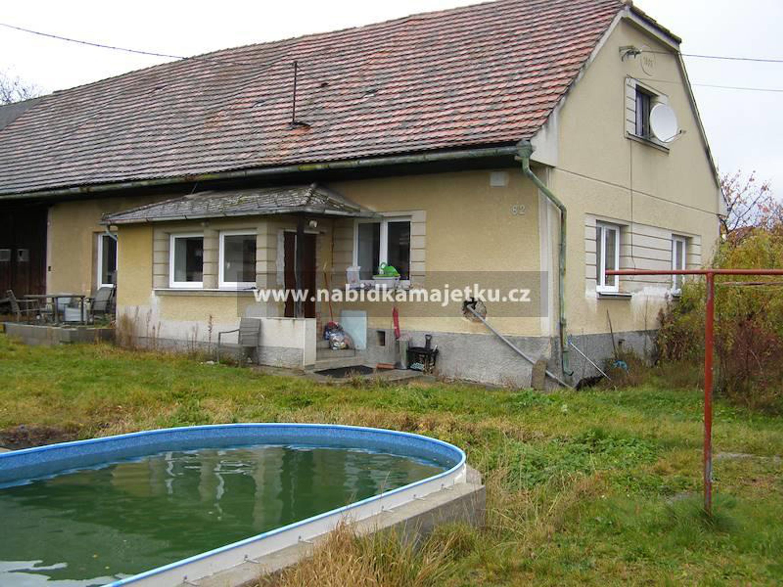 Pozemek s rodinným domem, Dožice - Stát rozprodává majetek (47/64)