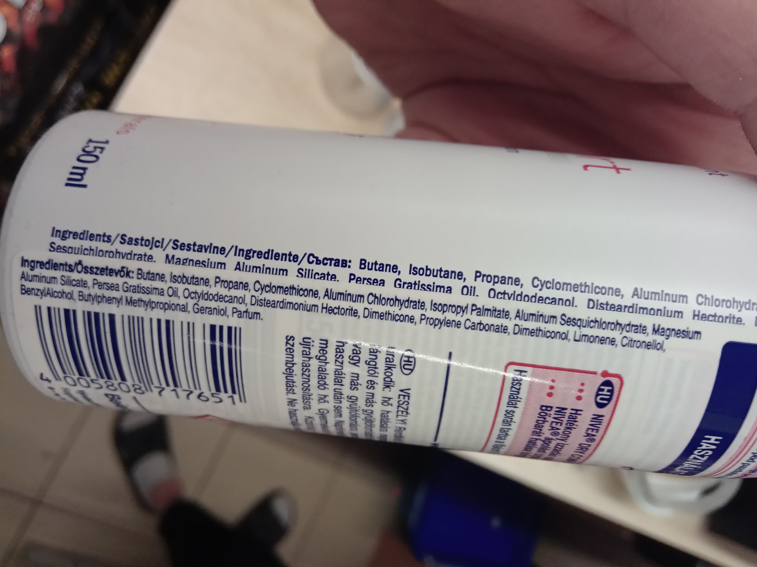Antiperspirant Nivea  dry comfort PLUS (3) - Zdraví nebezpečná kosmetika (10/19)