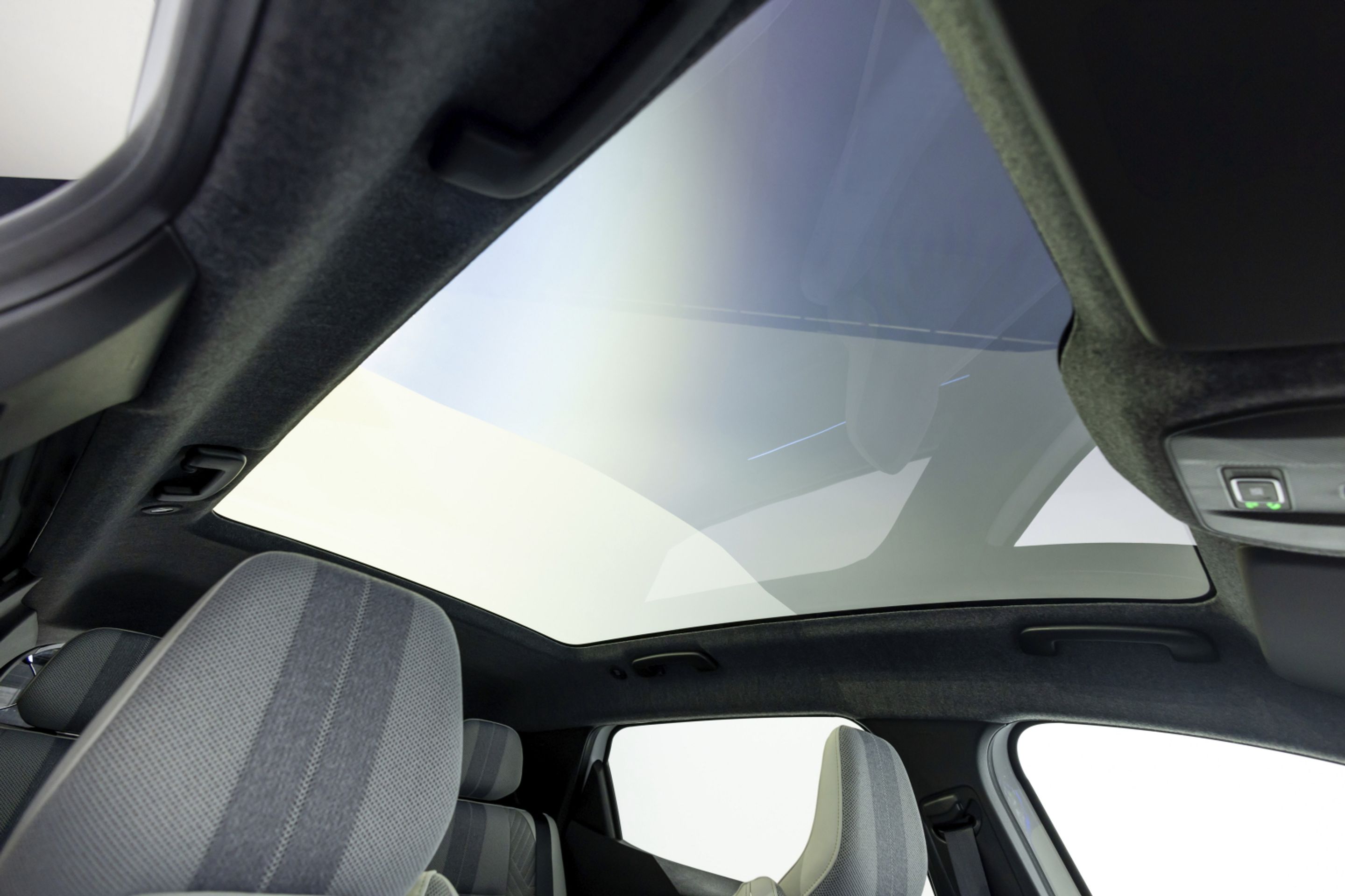 Renault Scenic E-Tech - Nový Renault Scenic je elektrický (14/22)