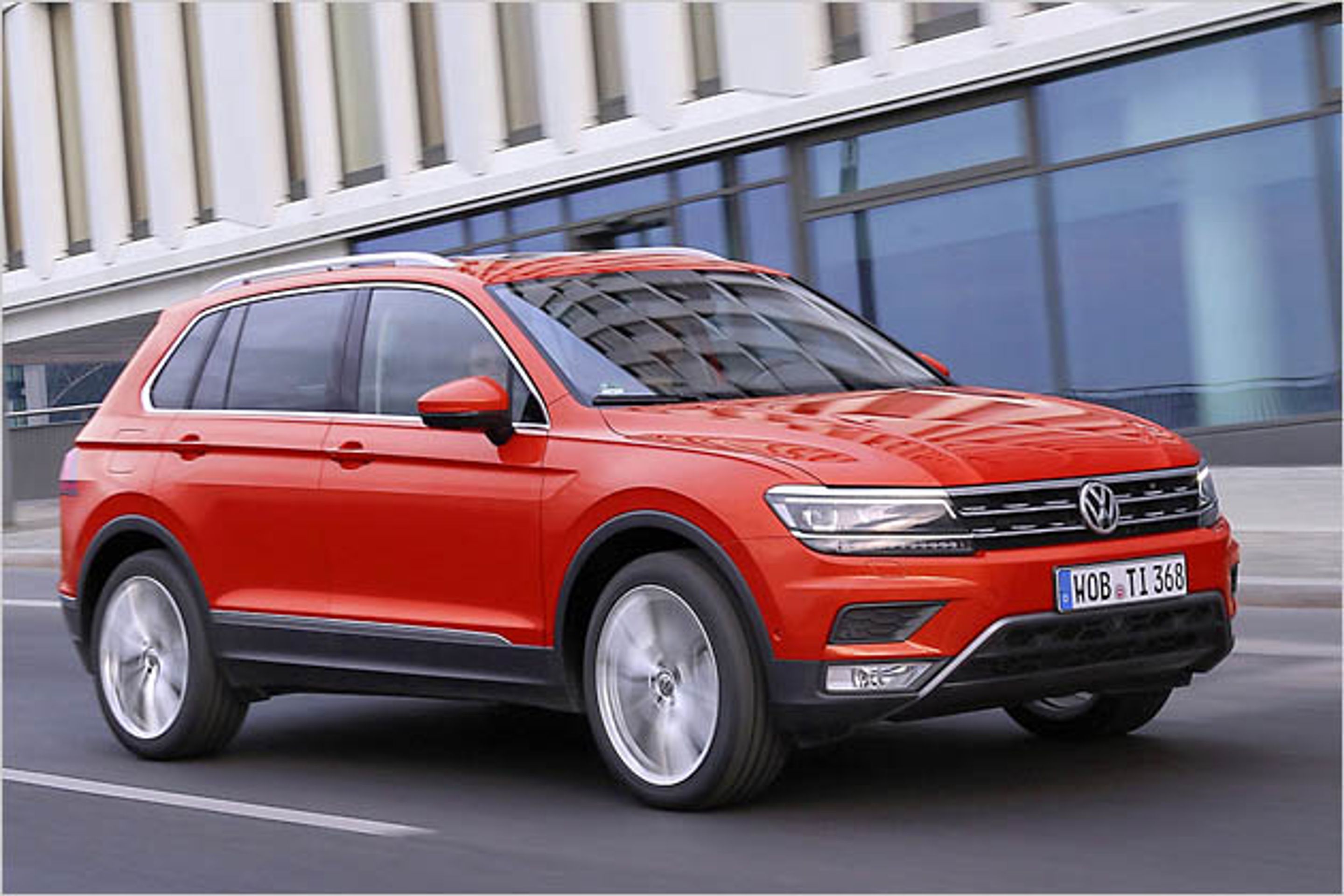 Volkswagenu dělal radost Tiguan, který je celkově 12. nejprodávanějším autem. Ale také Arteon, T-Roc, Touareg nebo Polo. Naopak klesaly prodeje stálicím Passatu a Golfu. - Fotogalerie: Skokani roku 2018 (14/15)