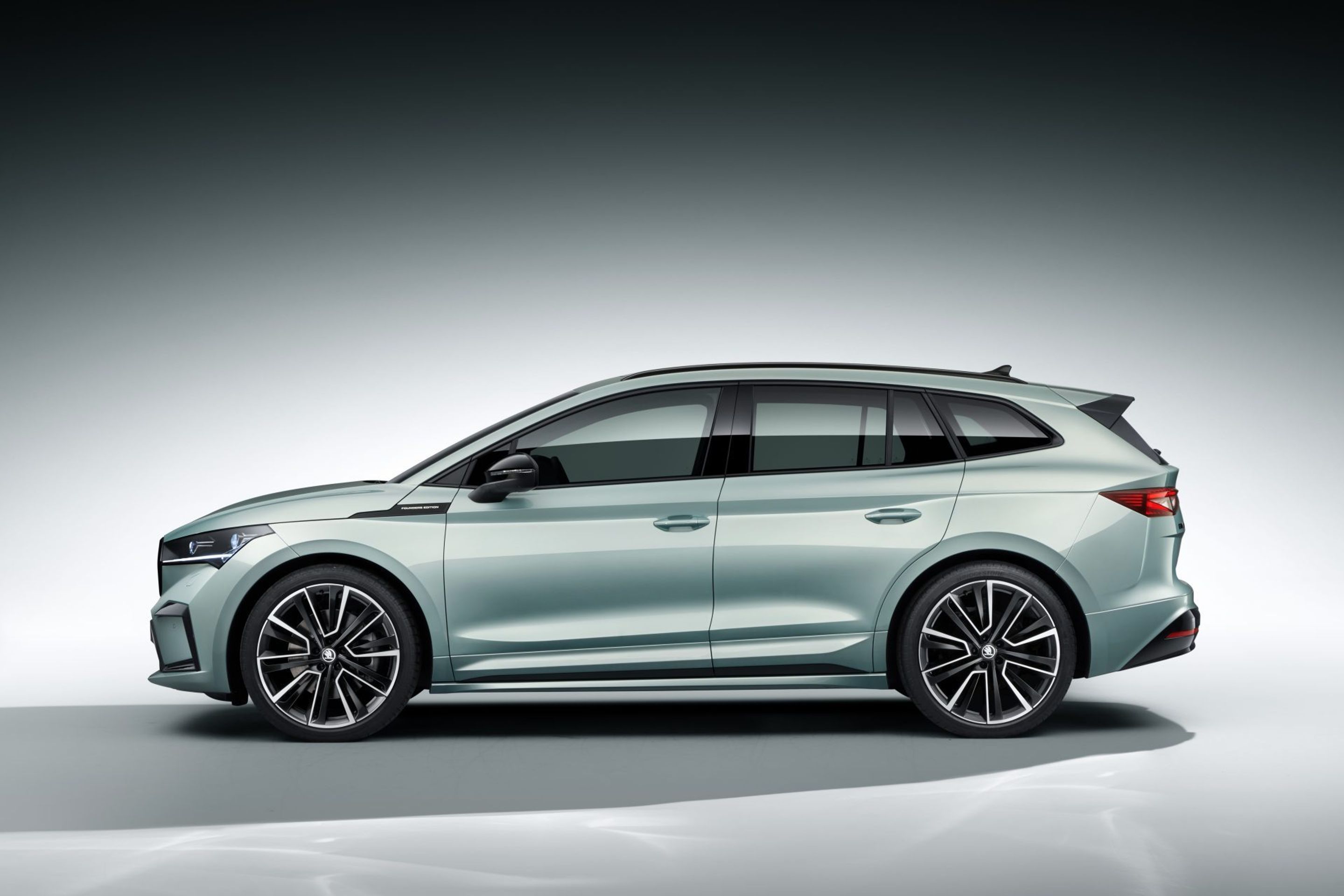 Škoda Enyaq iV - 18 - Fotogalerie: Nové elektrické SUV Škoda Enyaq iV (7/24)