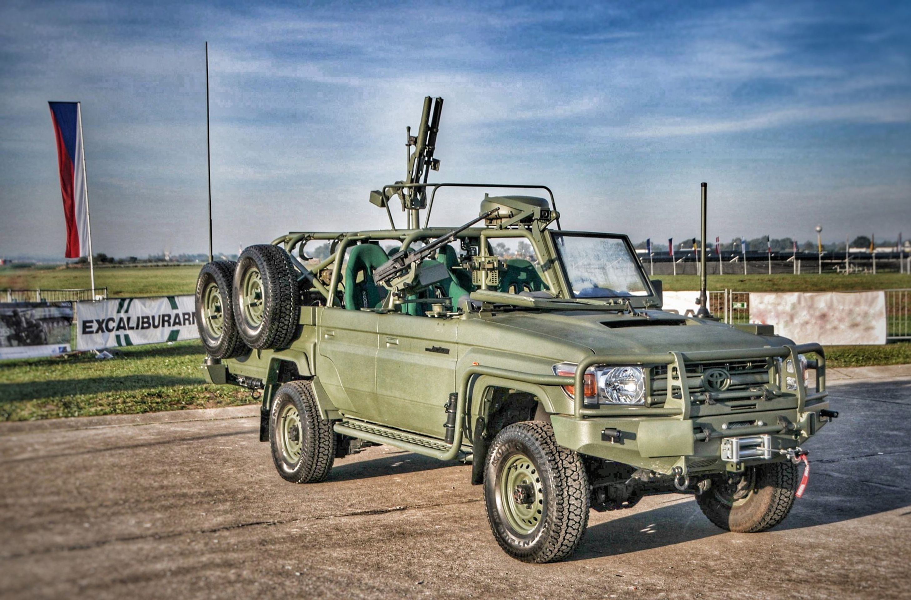 Lehké bojové vozidlo LRPV Gepard - 11 - Fotogalerie: Vojenský speciál Gepard (1/9)