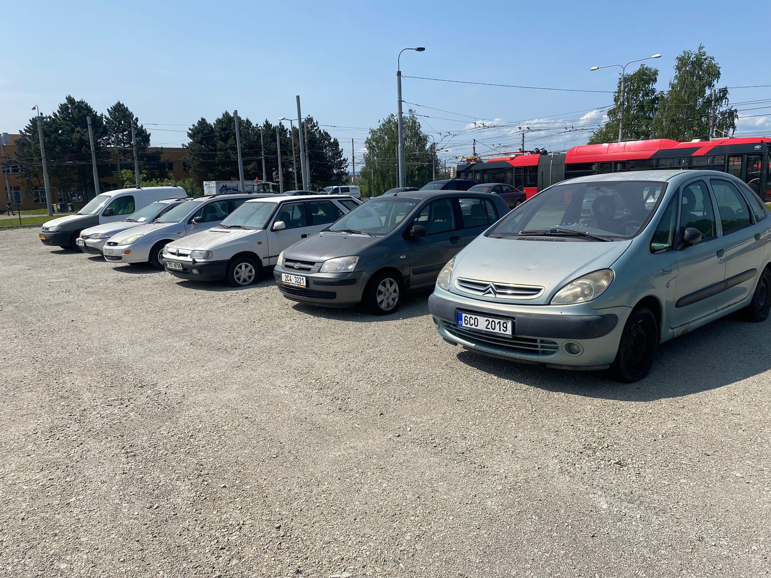 Aukce autovraků v Českých Budějovicích (1) - Aukce autovraků v Českých Budějovicích (3/5)