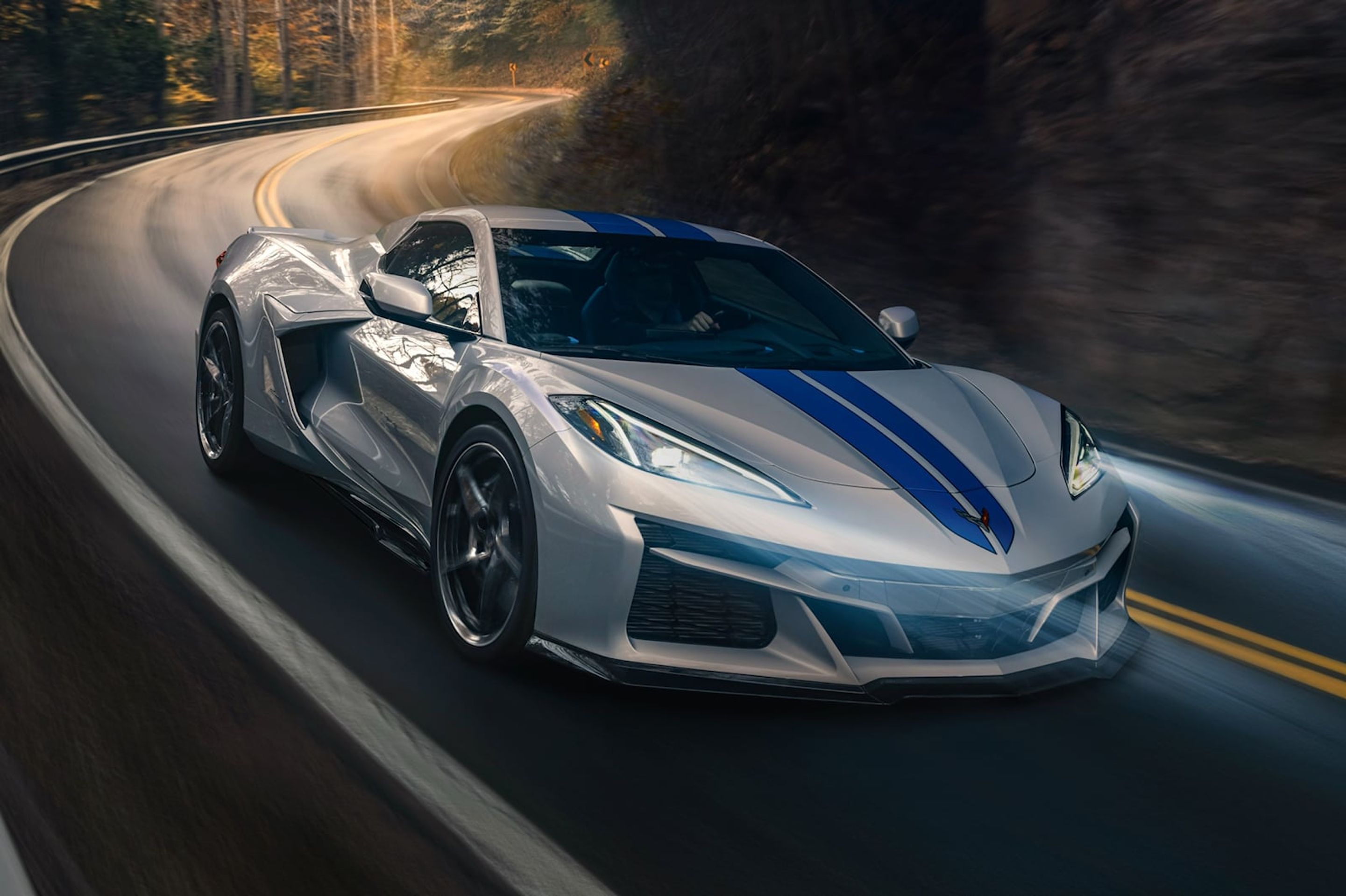Chevrolet Corvette E-Ray - Hybridní E-Ray je nejrychleji akcelerující Corvette všech dob (1/12)
