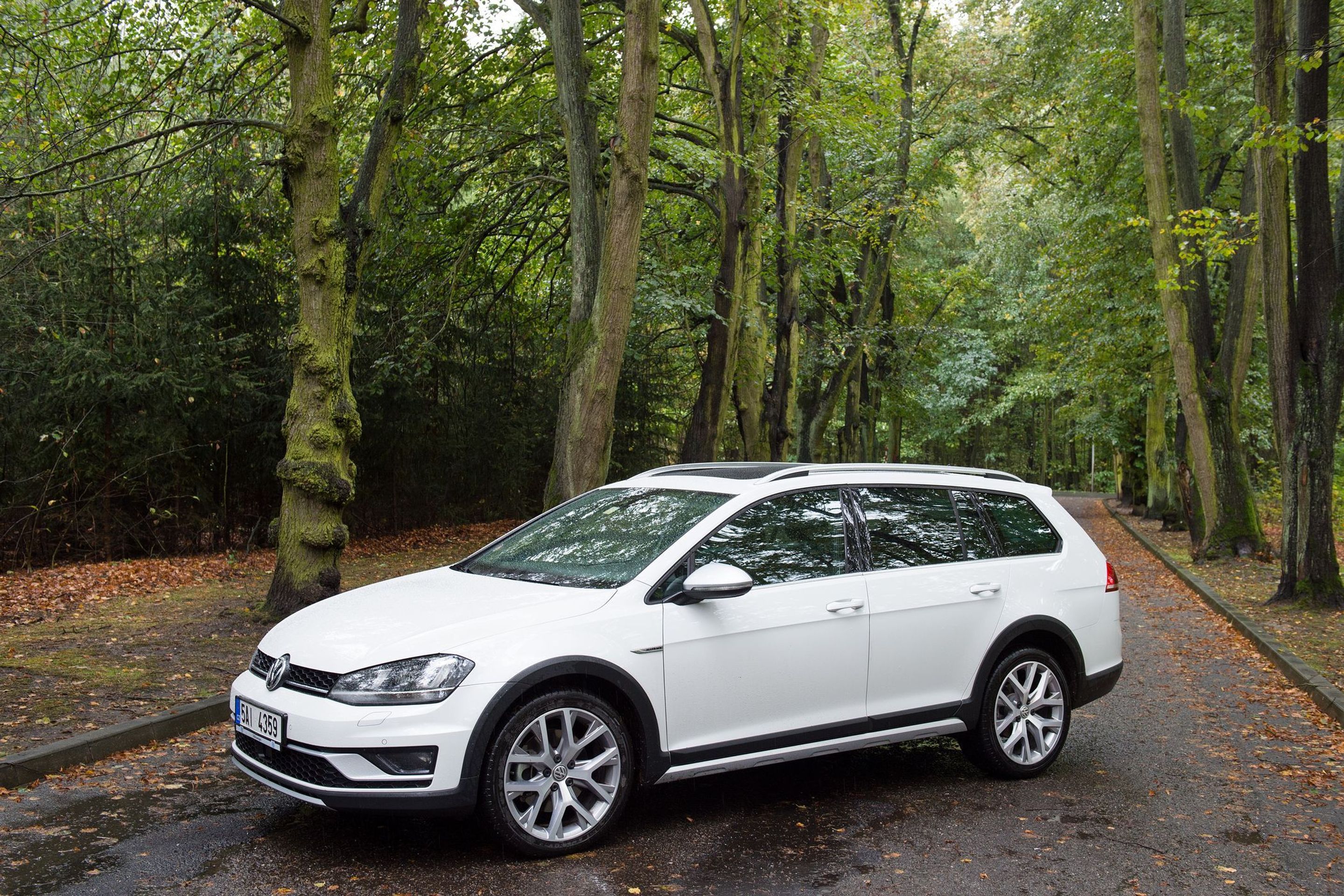 Volkswagen Golf Alltrack - 13 - GALERIE: Volkswagen Golf Alltrack (1/13)
