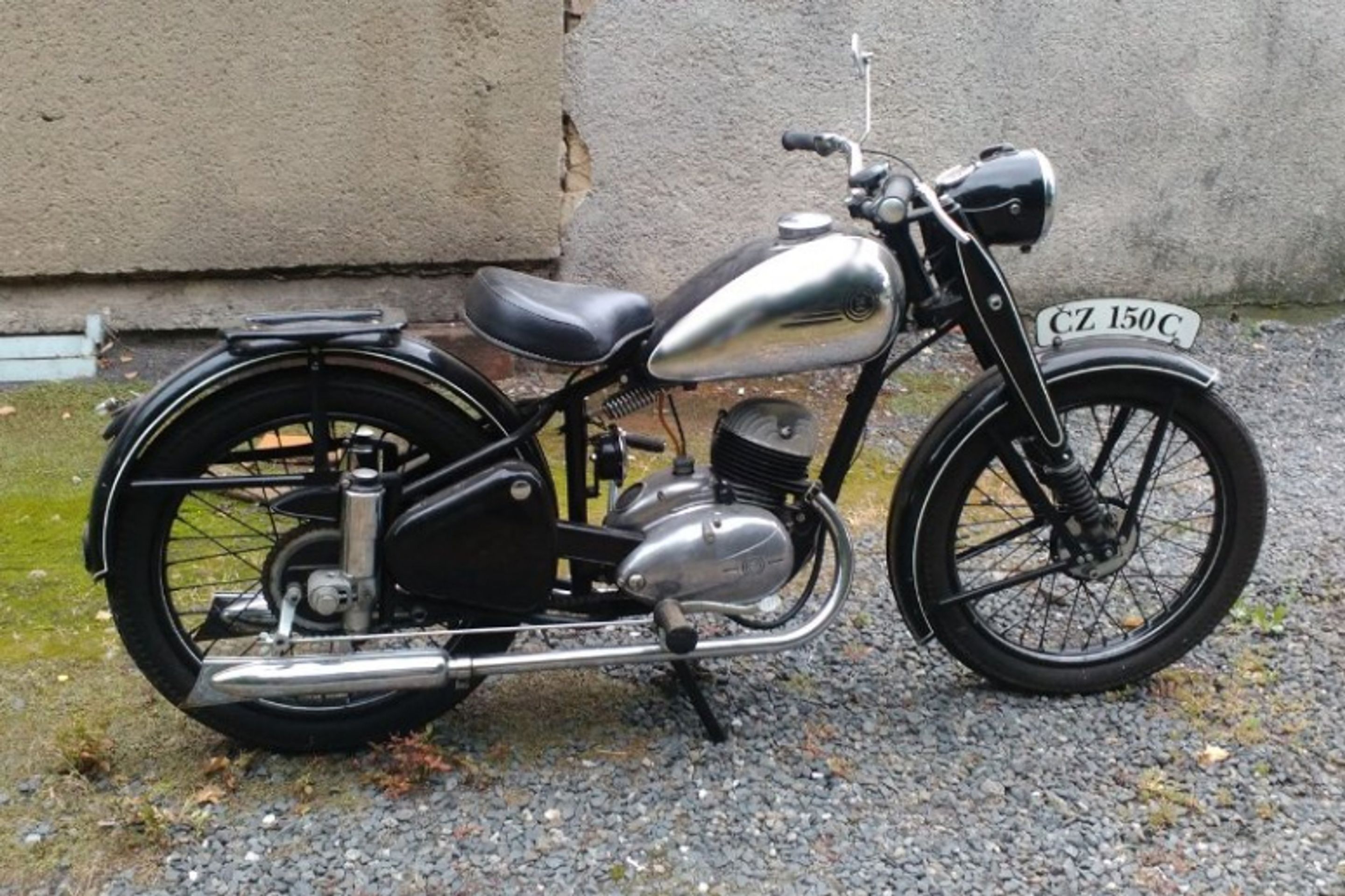 Pátrání po dvou motocyklech, vyrobených v letech 1946 a 1951 - 3 - GALERIE: Pátrání po dvou motocyklech, vyrobených v letech 1946 a 1951 (3/4)