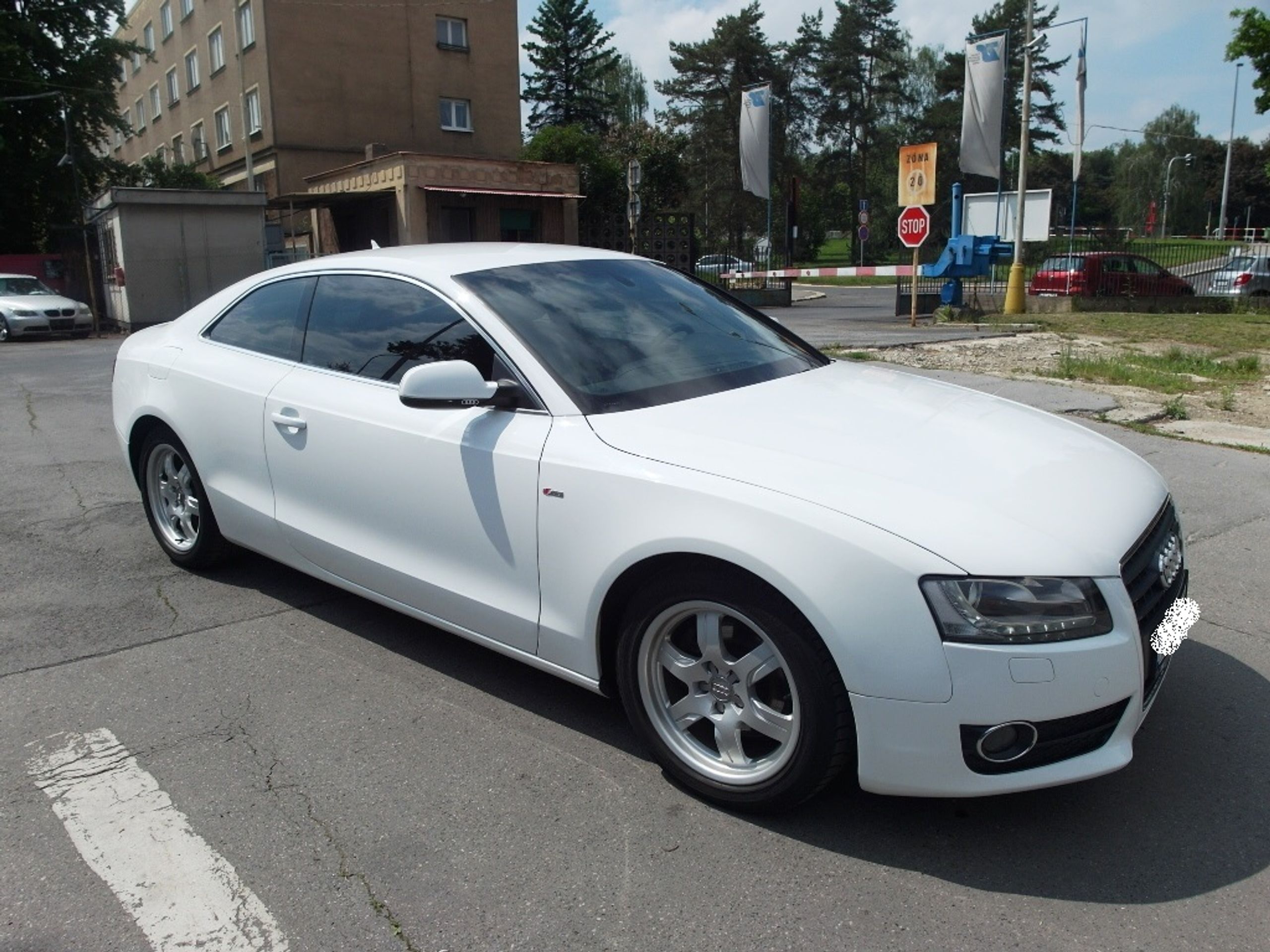 Audi A5 - GALERIE: Mafiánská Audi A5 S Line na prodej (1/5)