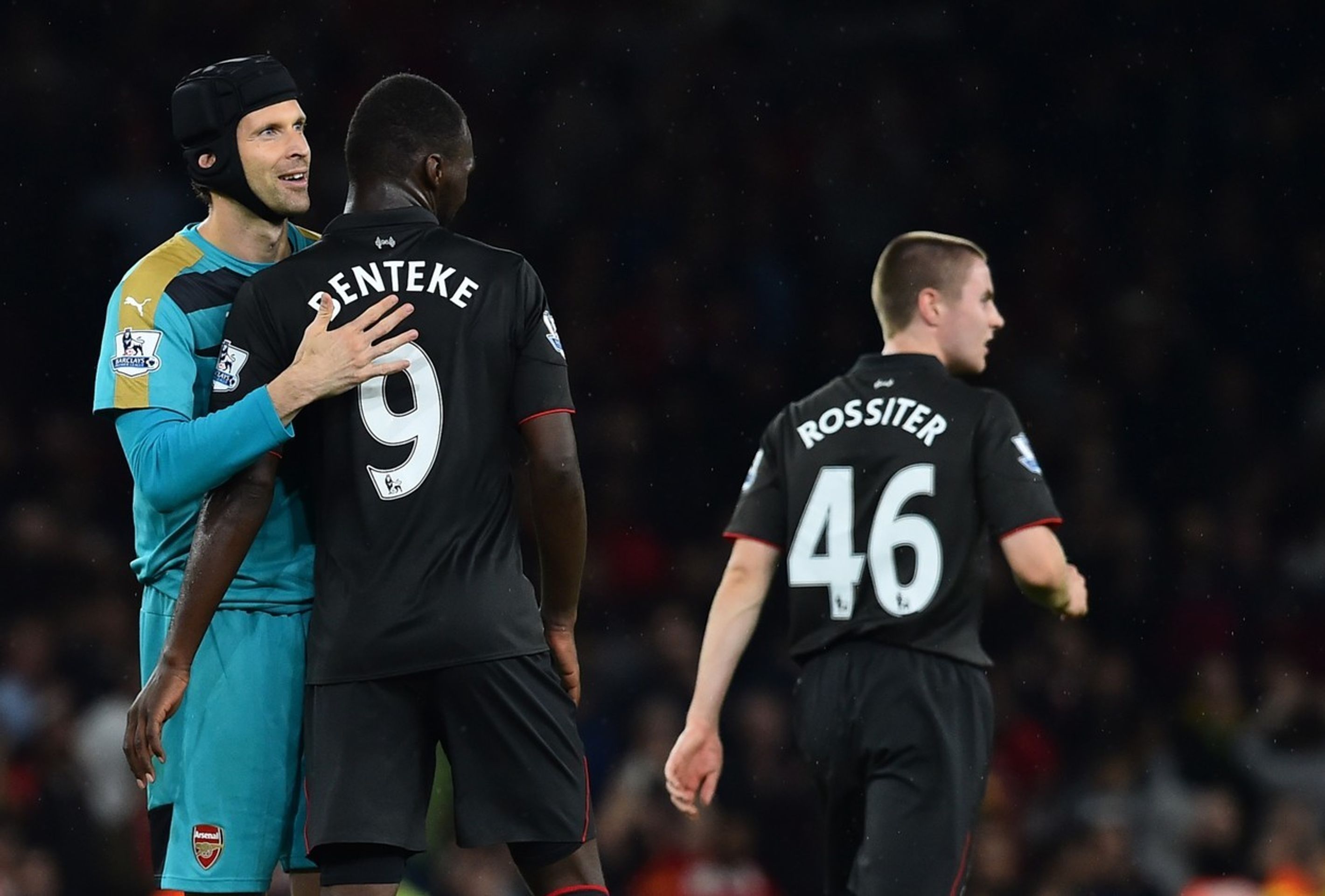 Petr Čech proti Liverpoolu - 3 - GALERIE: Petr Čech proti Liverpoolu (5/5)