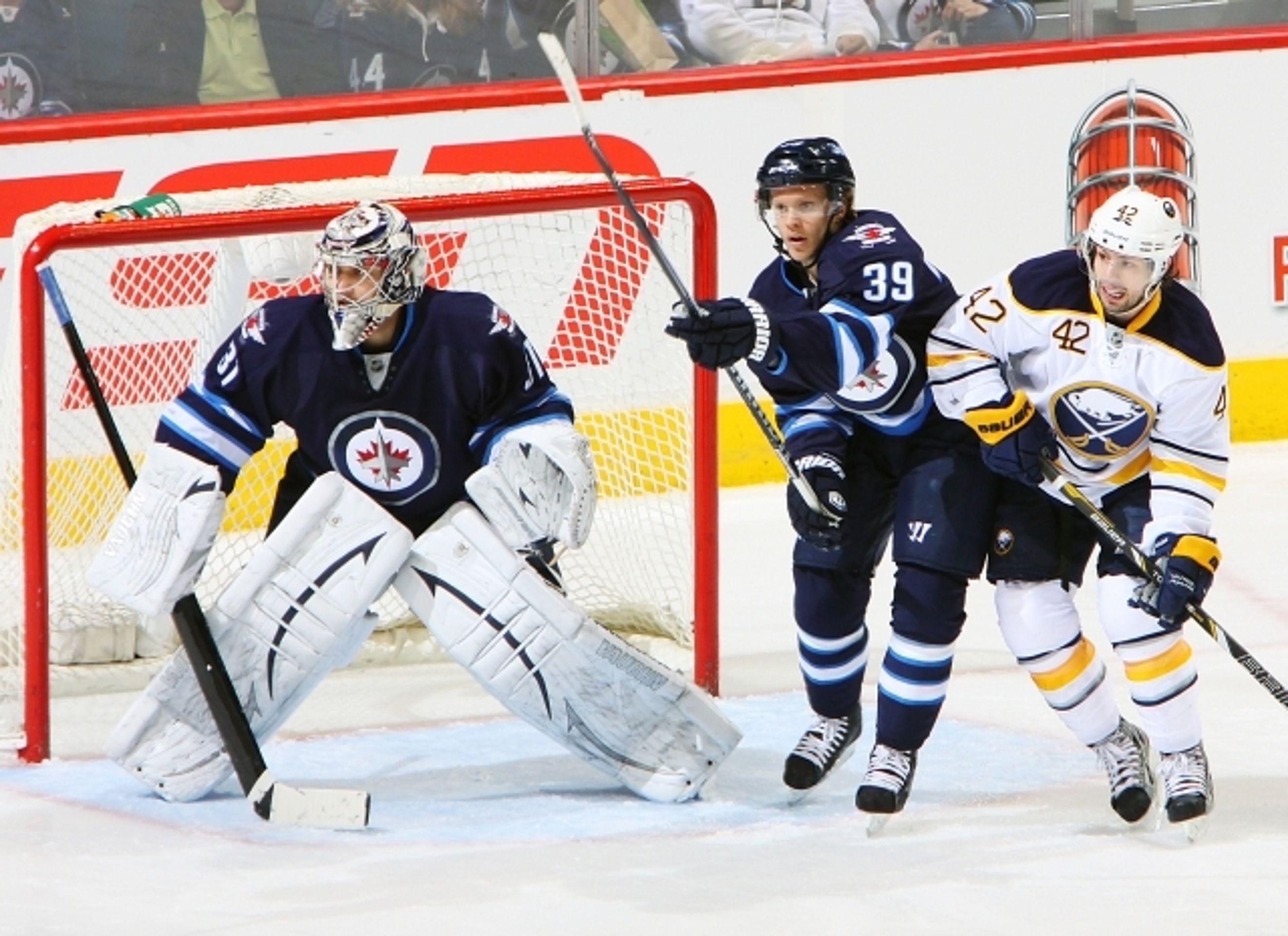 NHL - Pavelec, Neuvirth, Voráček, Sobotka, Prospal - 2 - GALERIE: NHL - Pavelec, Neuvirth, Voráček, Prospal, Sobotka (4/10)
