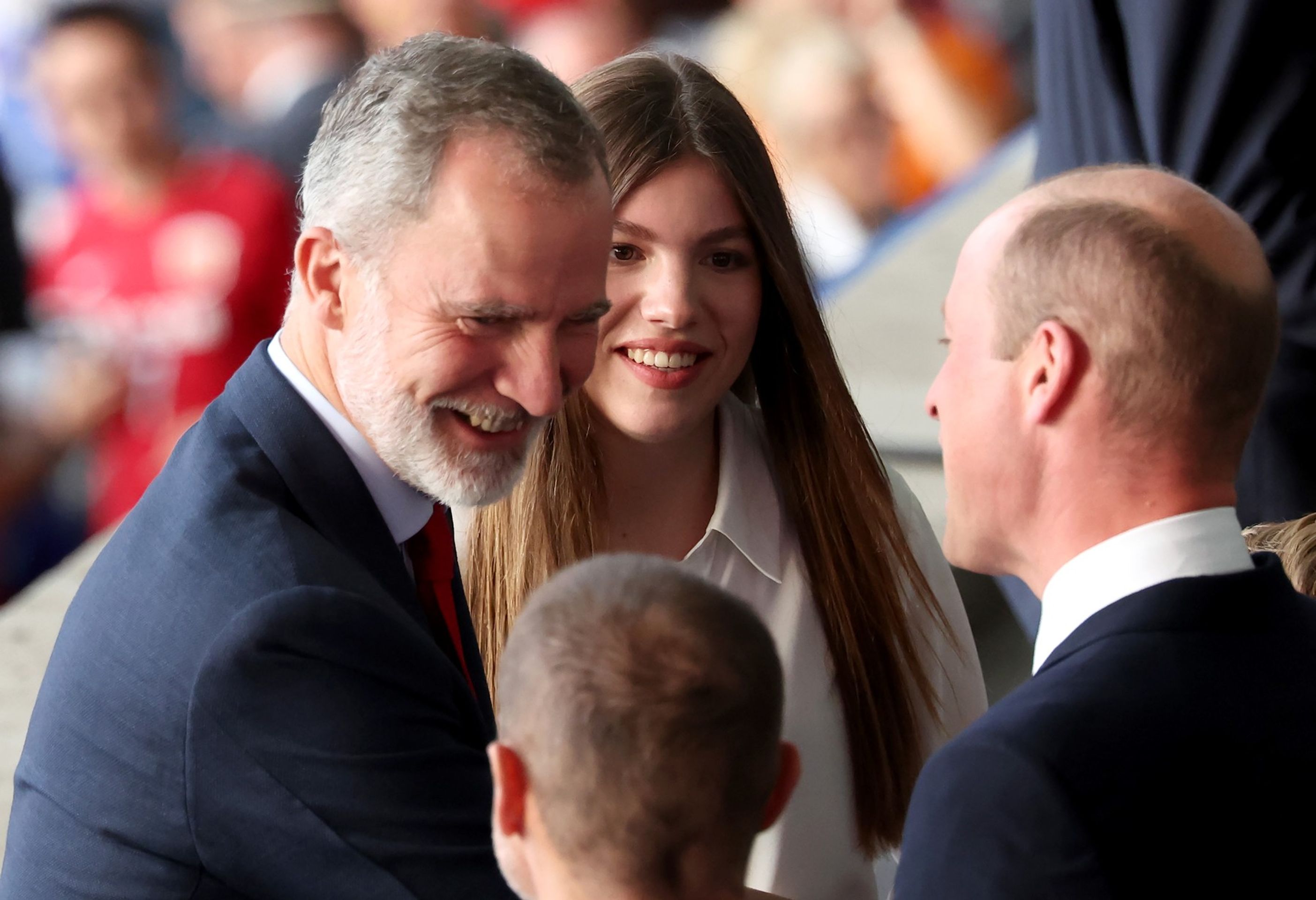 Španělský král Filip VI. se zdraví s britským princem Williamem - Britská a španělská královská rodina fandí na Euru 2024 (3/6)