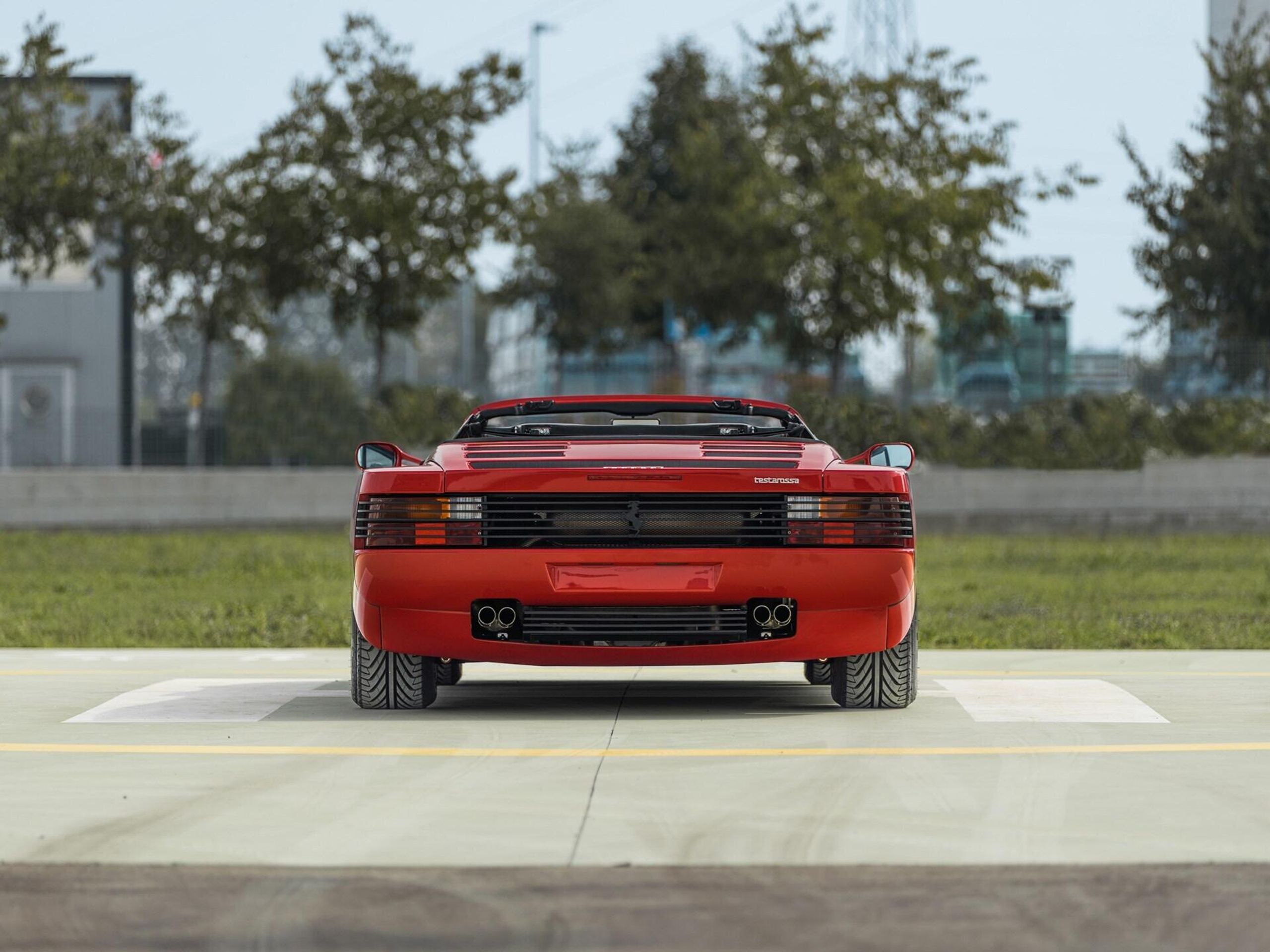 Ferrari Testarossa Spider z roku 1990 - Prohlédněte si ultravzácné Ferrari Testarossa Spider z roku 1990 za 40 milionů (5/19)