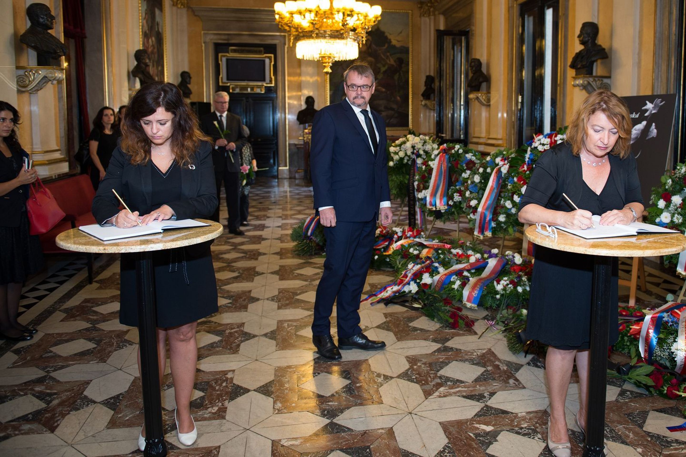 Poslední rozloučení s Věrou Čáslavskou - 19 - GALERIE: Poslední rozloučení s Věrou Čáslavskou (20/35)