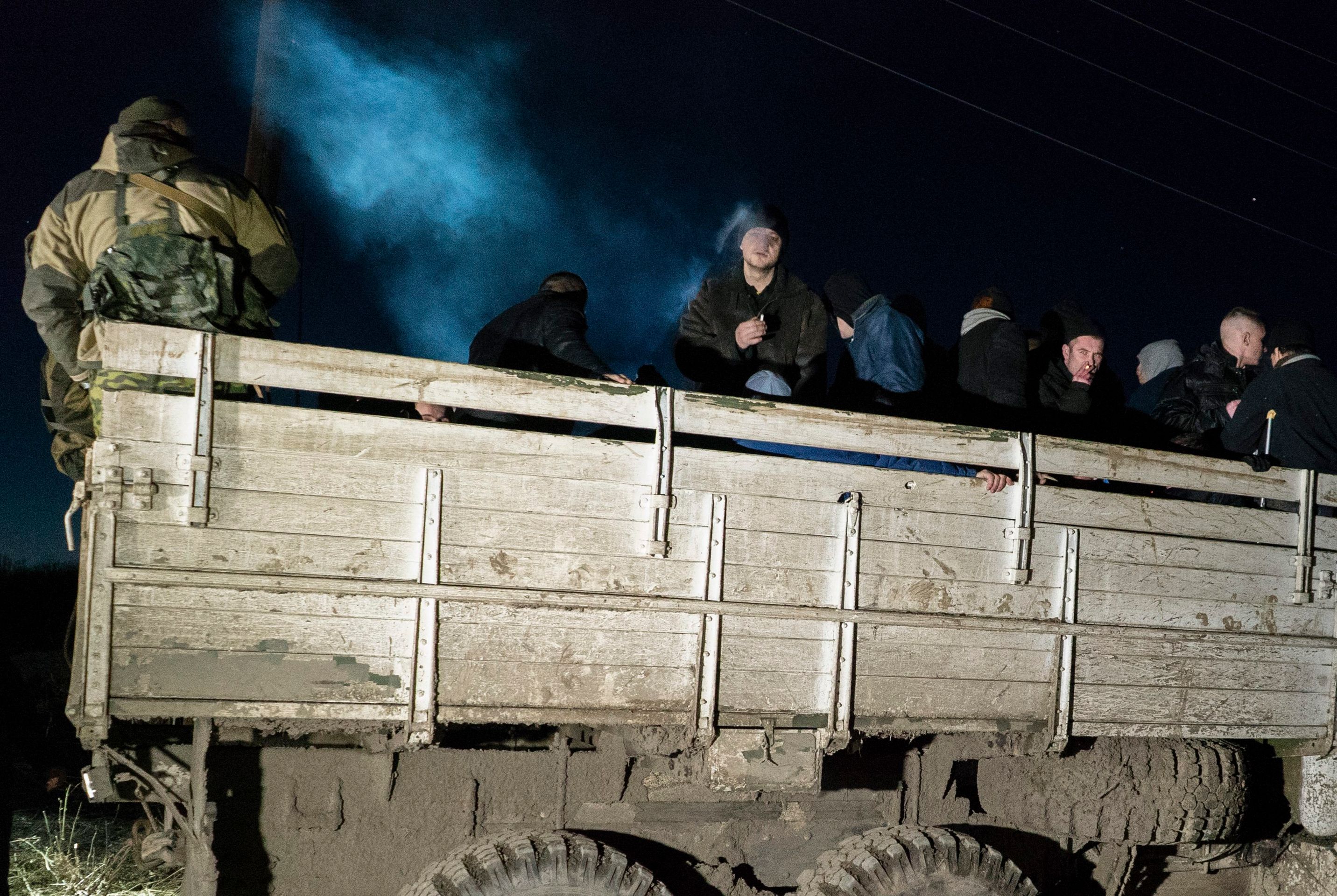 Ukrajina: Výměna zajatců mezi armádou a separatisty - 4 - Ukrajina: Výměna zajatců mezi armádou a separatisty (4/6)