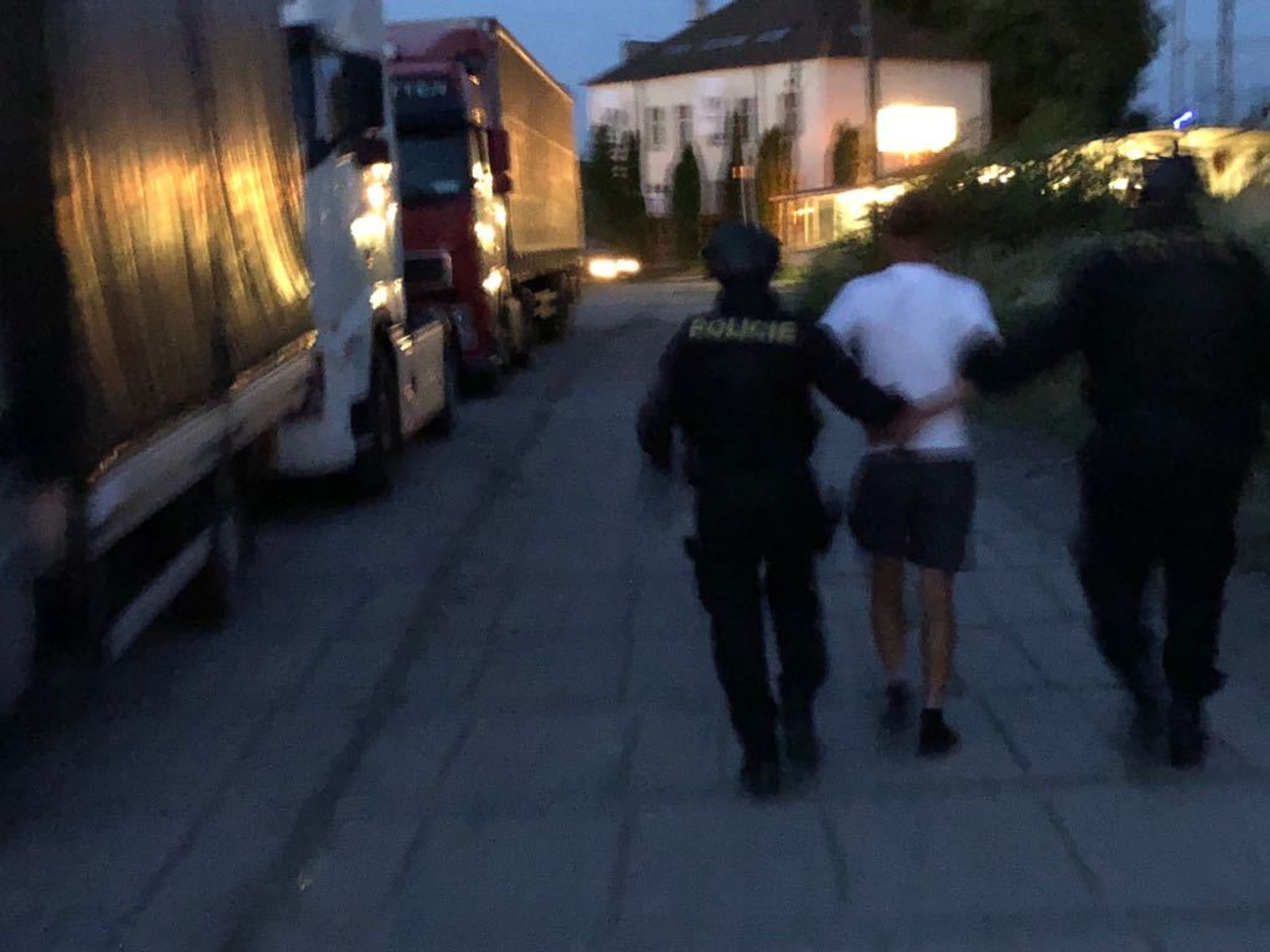 Střelba v ubytovně na Praze 9 - 1 - GALERIE: Střelba na ubytovně v Praze (5/6)