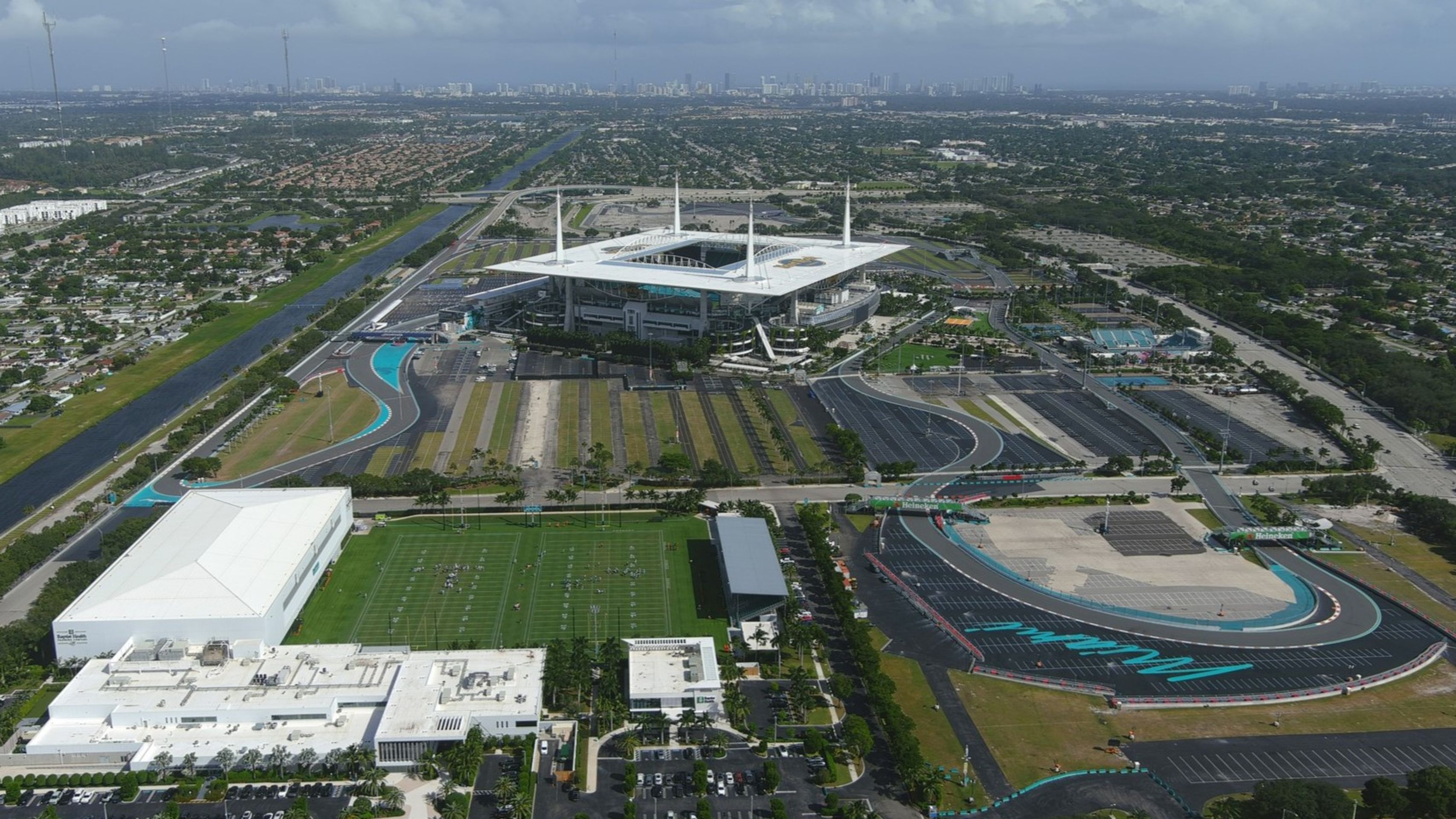 Stadion Hard Rock v Miami, okolo kterého je postavený okruh pro F1 - Okruh Miami v USA (5/5)