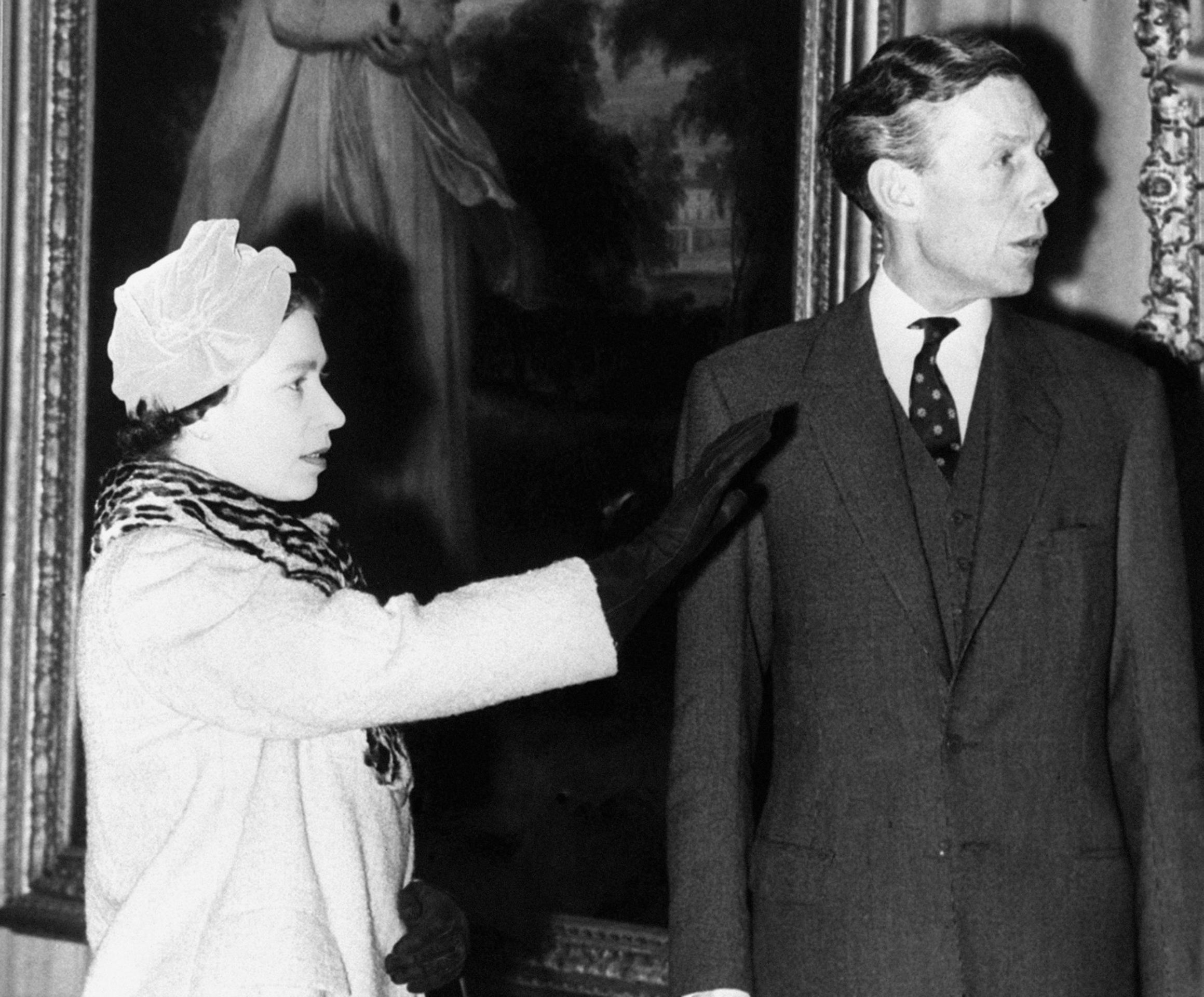 Královna Alžběta II. a Anthony Blunt, 15. 11. 2025 - Nově zveřejněné dokumenty odhalují minulost v královské rodině (6/6)