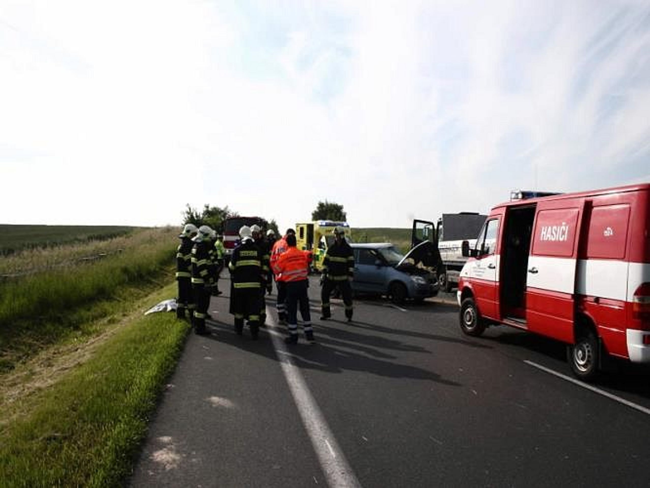 Mladá řidička zemřela na Kutnohorsku po srážce s náklaďákem - GALERIE: Mladá řidička zemřela na Kutnohorsku po srážce s náklaďákem (2/3)