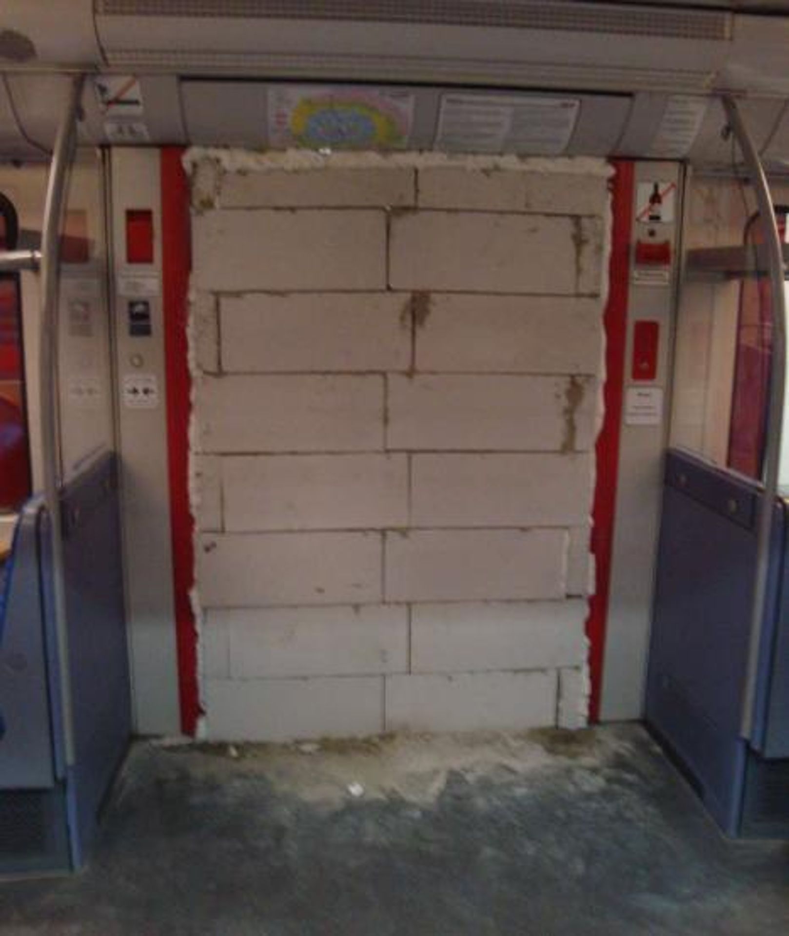 Zazděné metro v Hamburku - 4 - GALERIE: Zazděné metro v Hamburku (2/3)