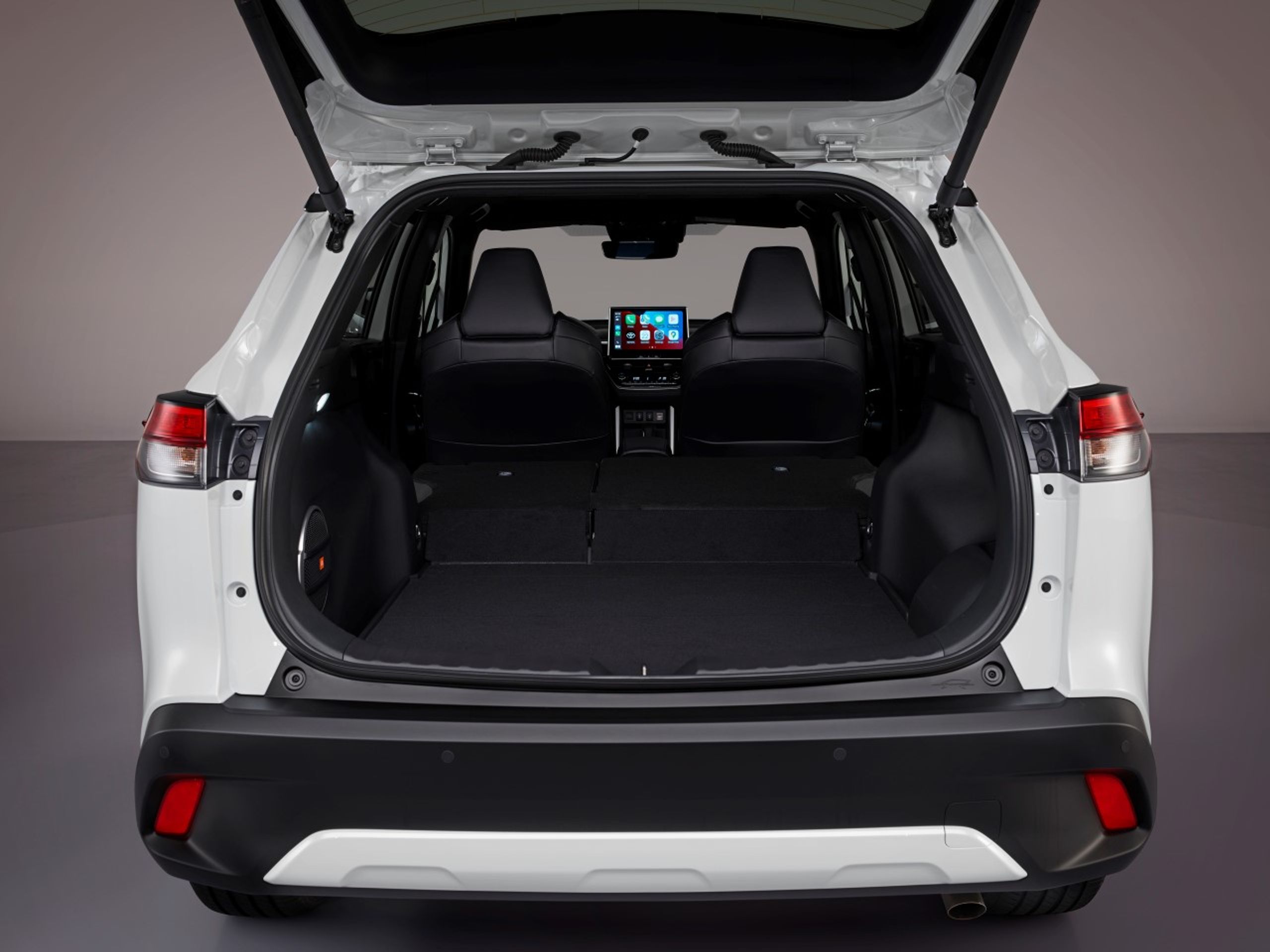 Toyota Corolla Cross - Corolla se převlékla ve stylu outdoorové módy. Toyota z ní udělala SUV (9/16)