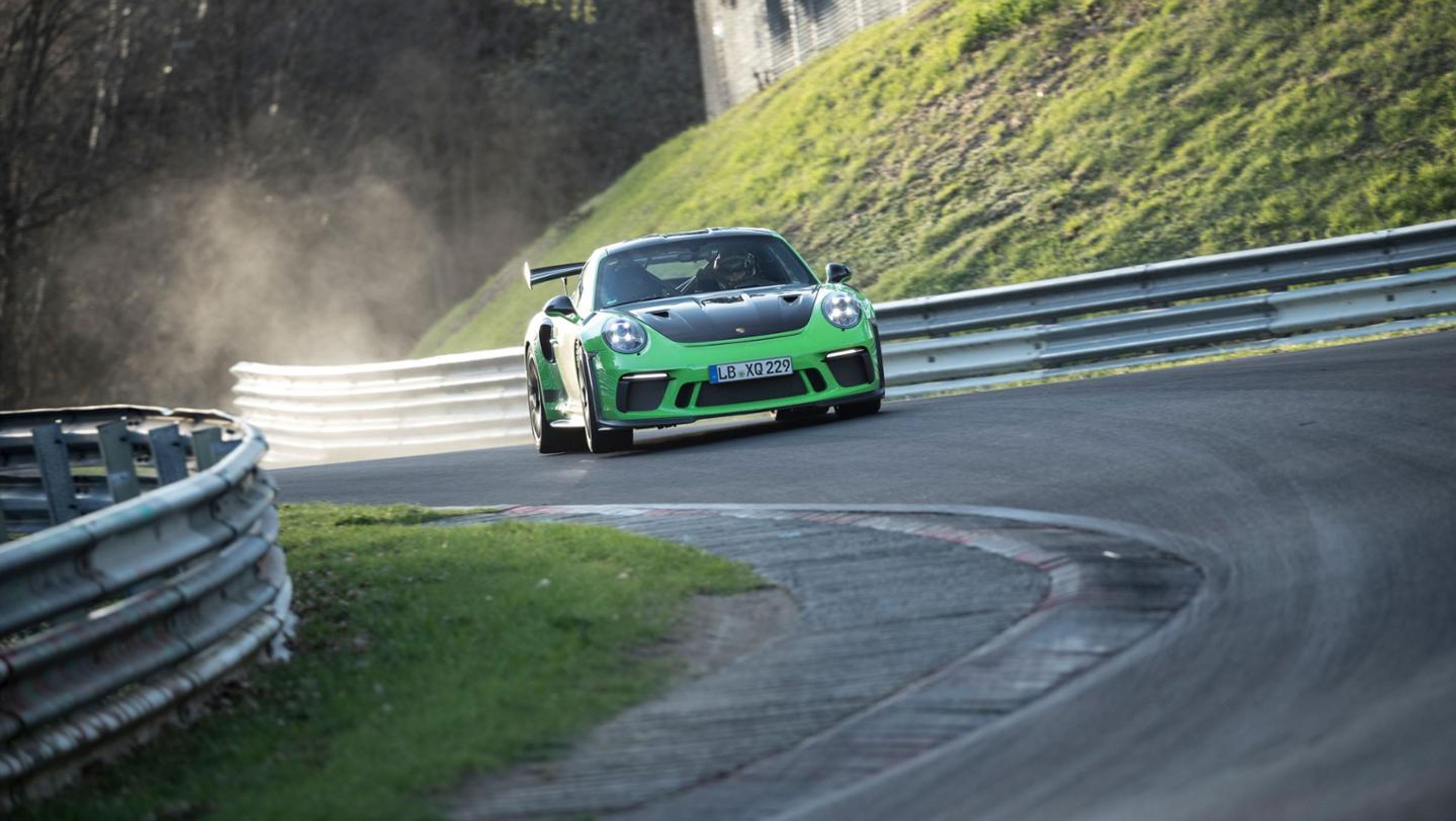 Rekordní jízda Porsche 911 GT3 RS - 12 - Fotogalerie: Zelené peklo za volantem Porsche 911 (2/6)
