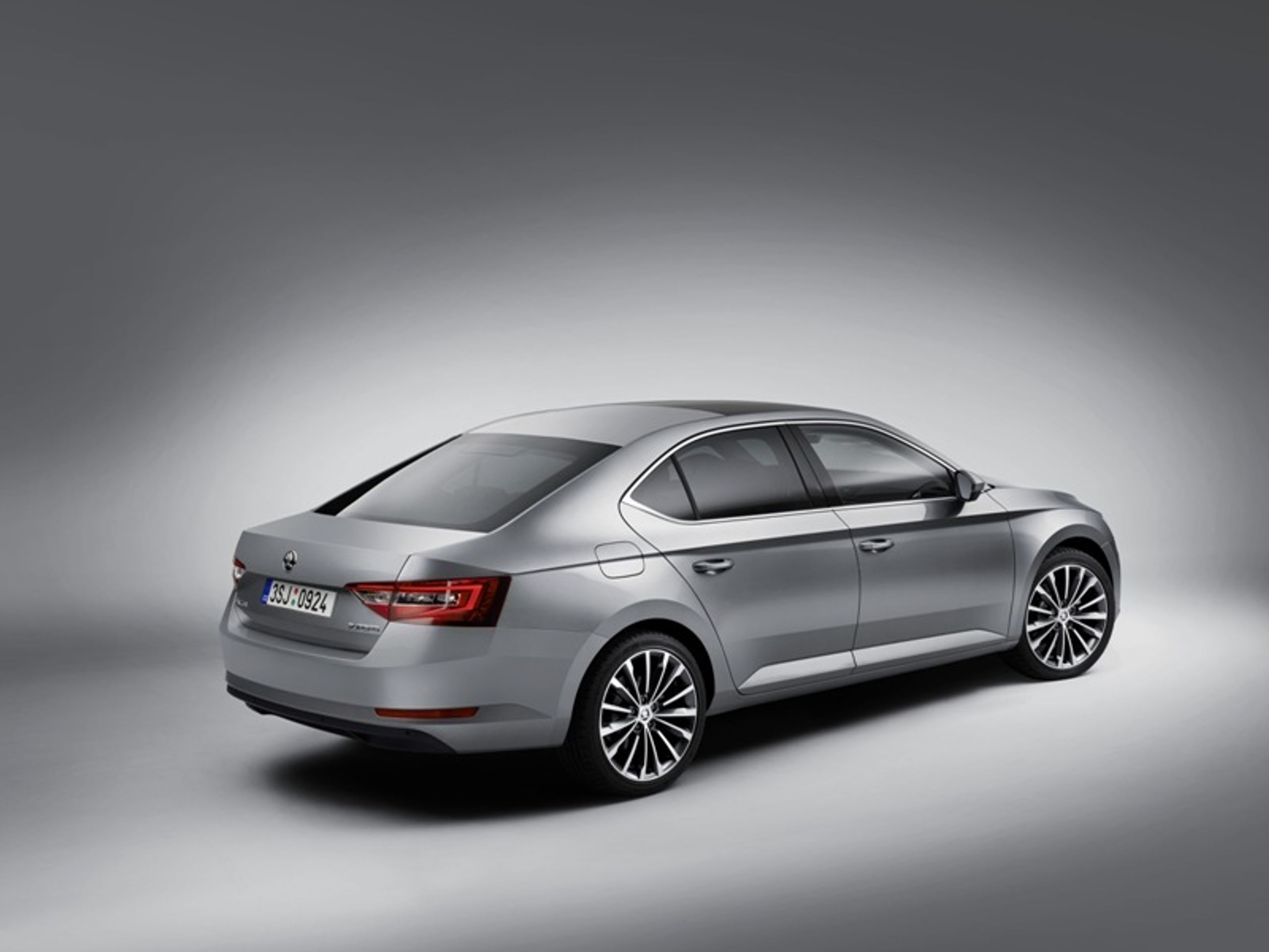 Škoda Superb třetí generace - světová premiéra - 3 - GALERIE: Škoda Superb třetí generace (3/10)