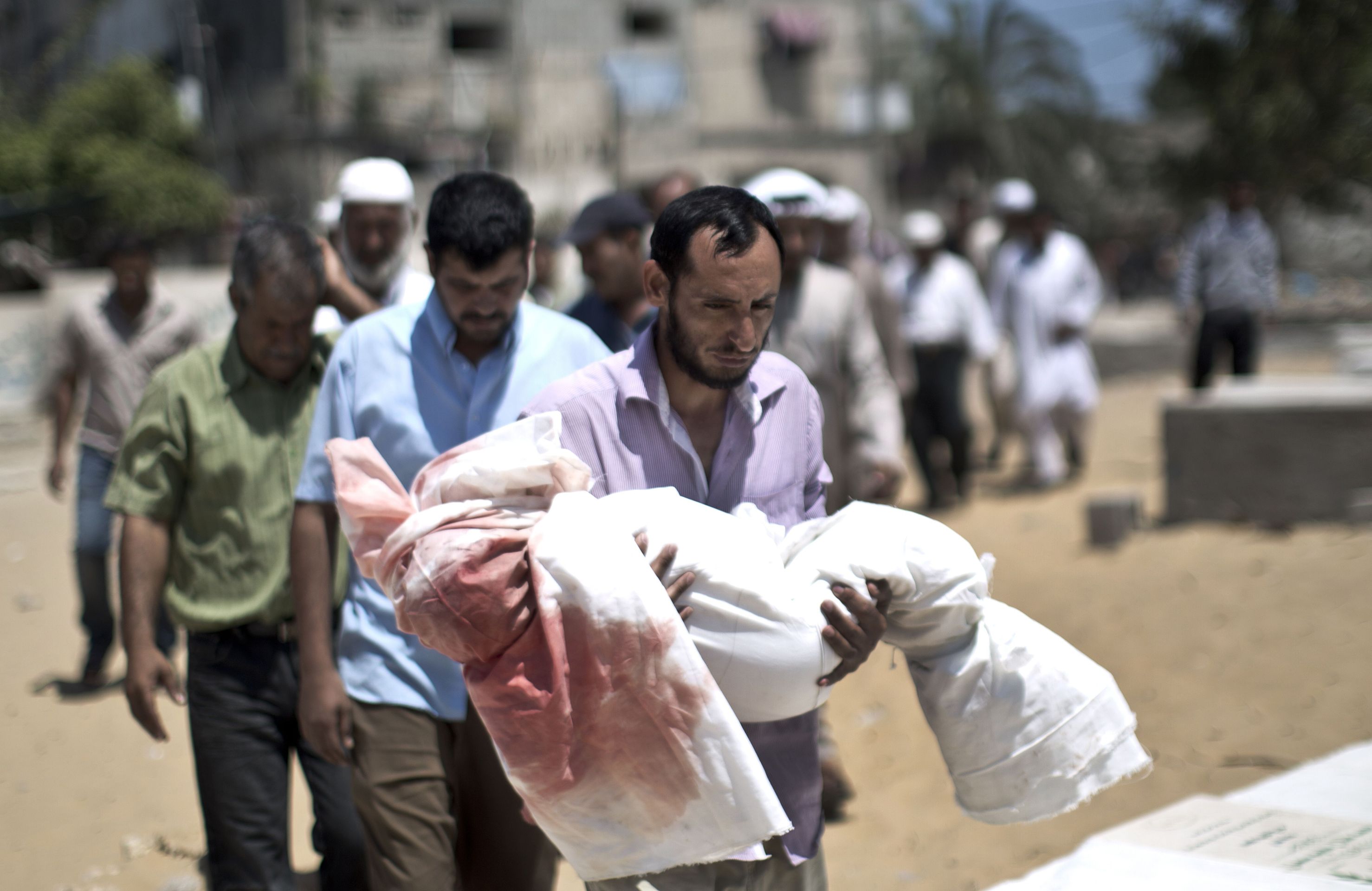 Válka v pásmu Gazy - 9 - FOTOGALERIE OD 18 LET: Smrt v pásmu Gazy (9/13)