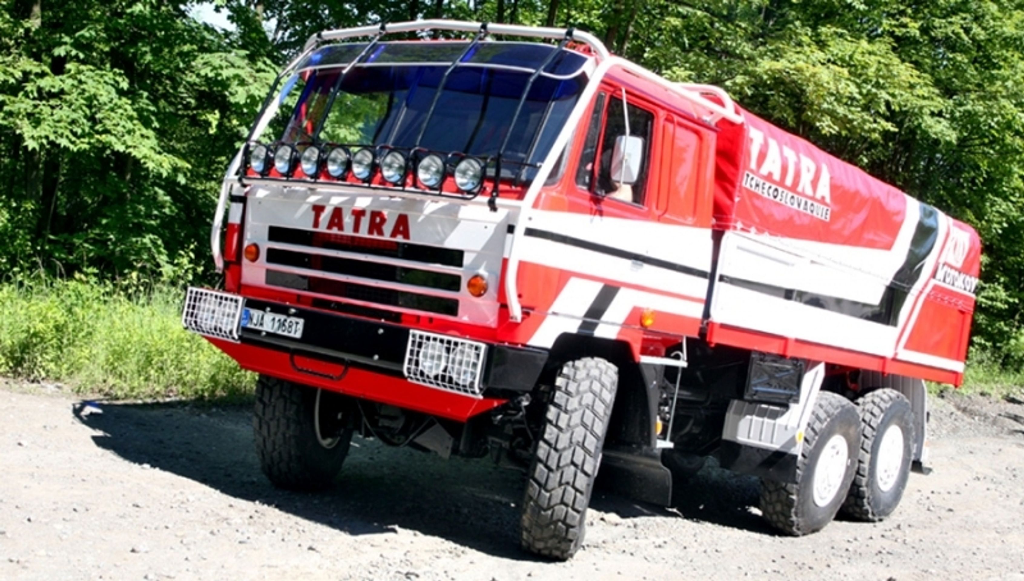 Tatra - 32 - GALERIE: Renovace závodní Tatry 815 6x6 VE "Ostrý-II" (3/16)