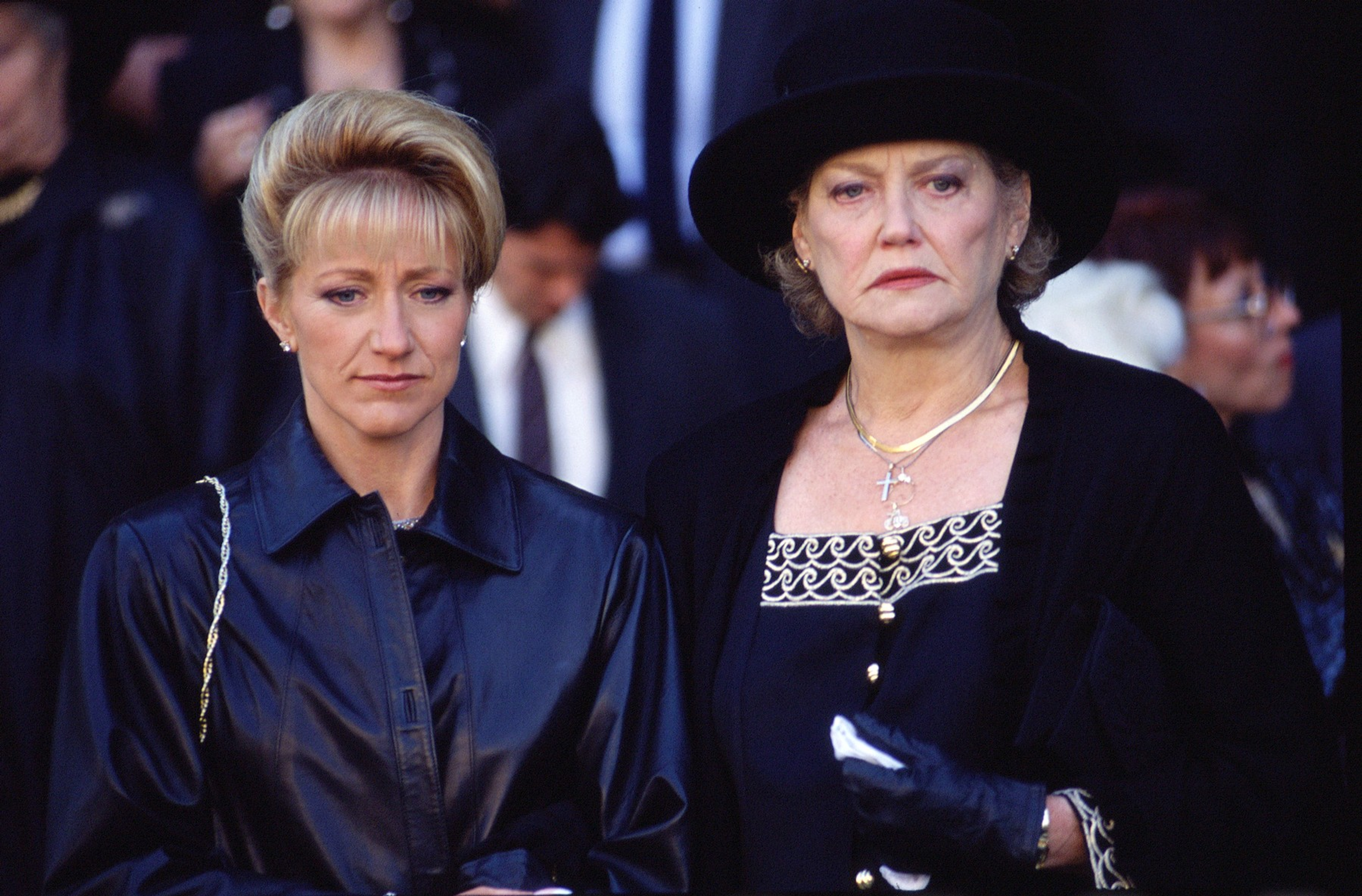 Suzanne Shepherd a Edie Falco - Suzanne Shepherd (2/3)