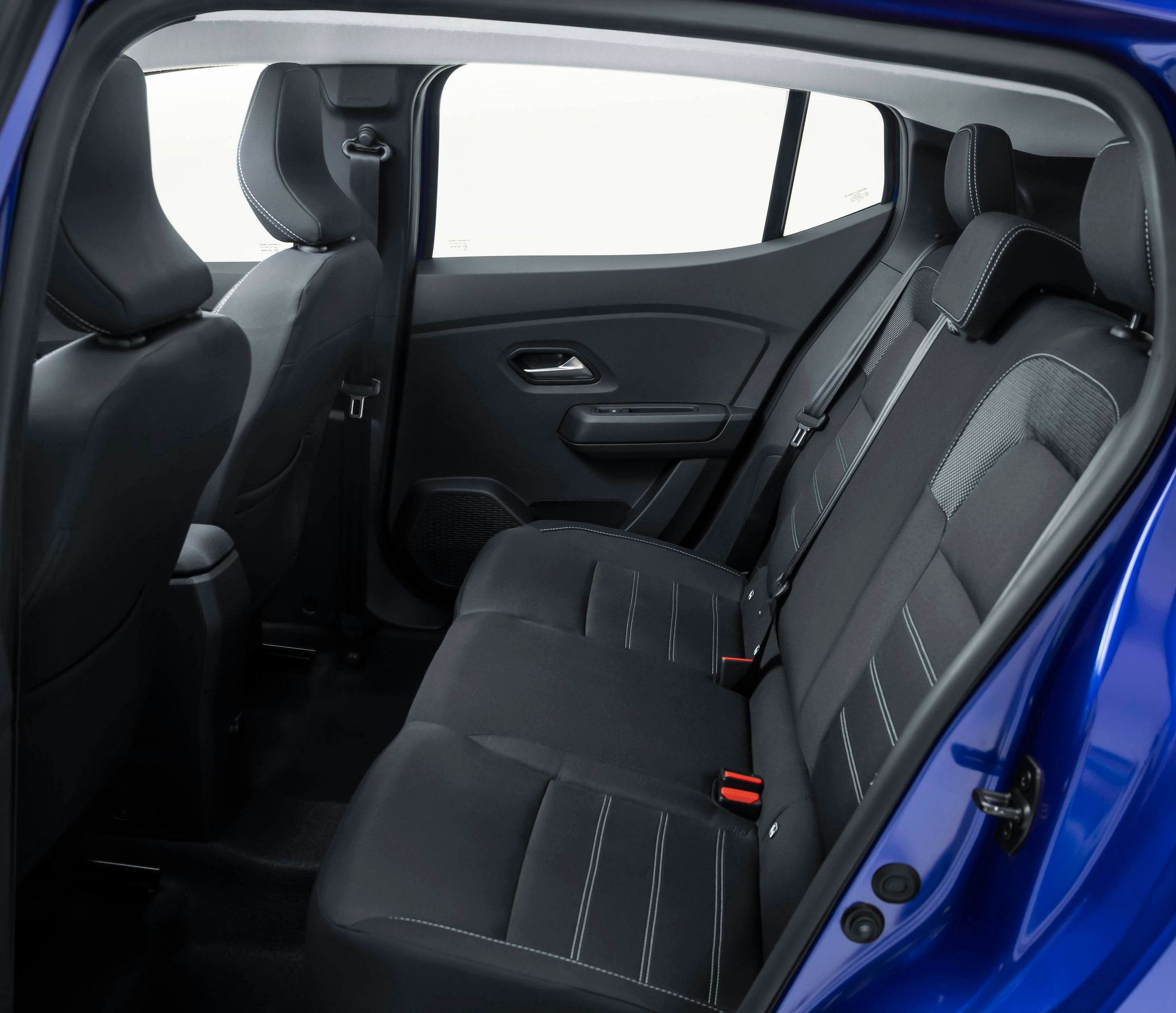 Nová generace modelů Dacia Logan, Sandero a Sandero Stepway - 33 - Fotogalerie: Dacia ukázala novou generaci tří stěžejních modelů (22/23)