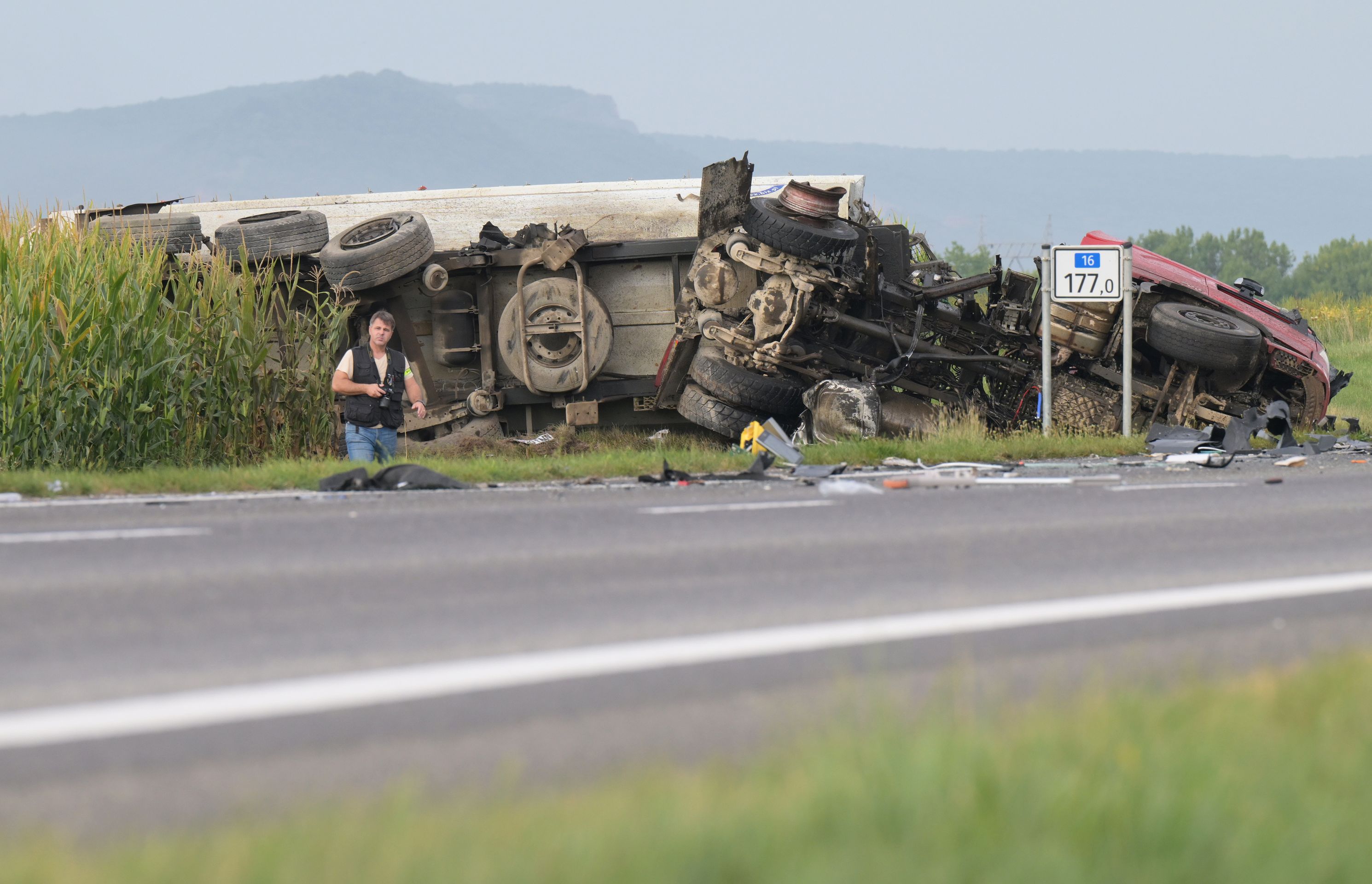 Srážka autobusu na Slovensku - Srážka autobusu a nákladního auta (7/10)