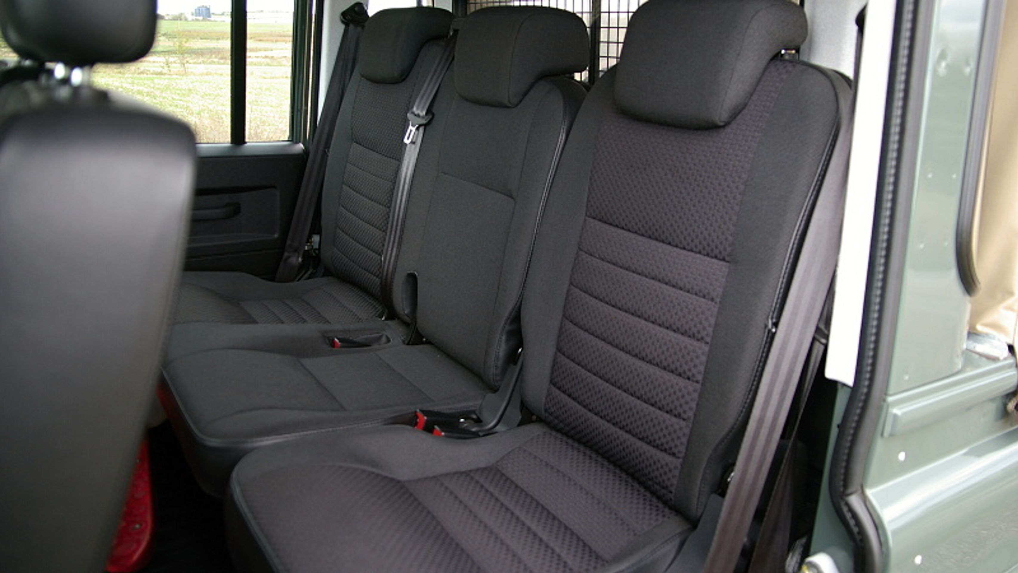 Land Rover Defender - 8 - GALERIE Land Rover Defender (6/9)