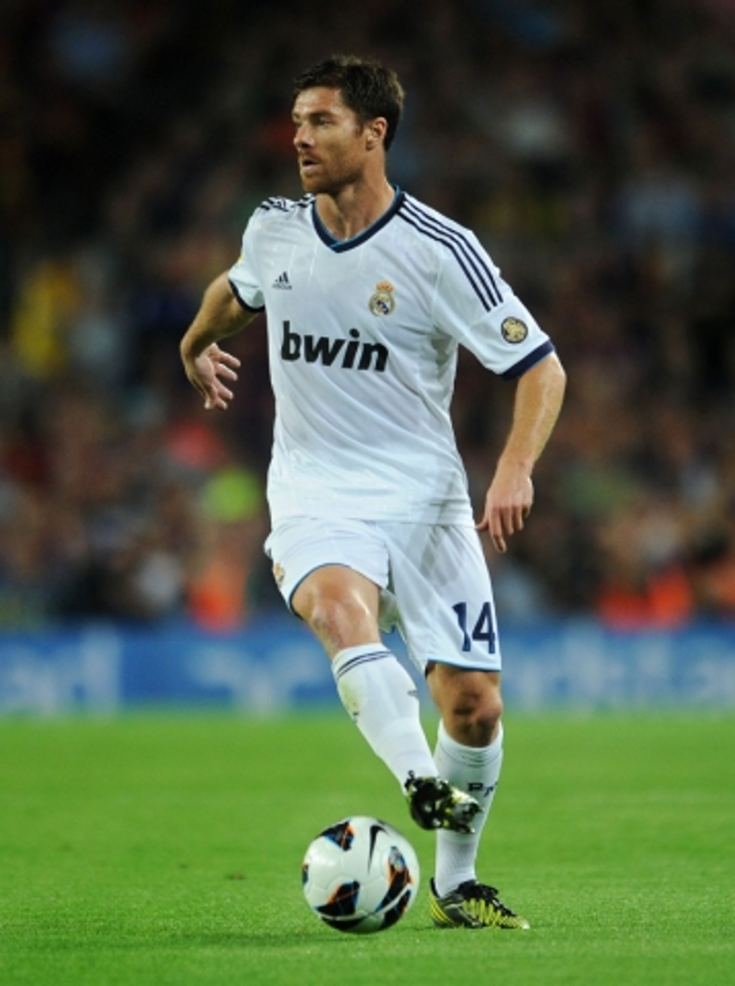 Xabi Alonso - GALERIE: Nominace na Zlatý míč (10/23)