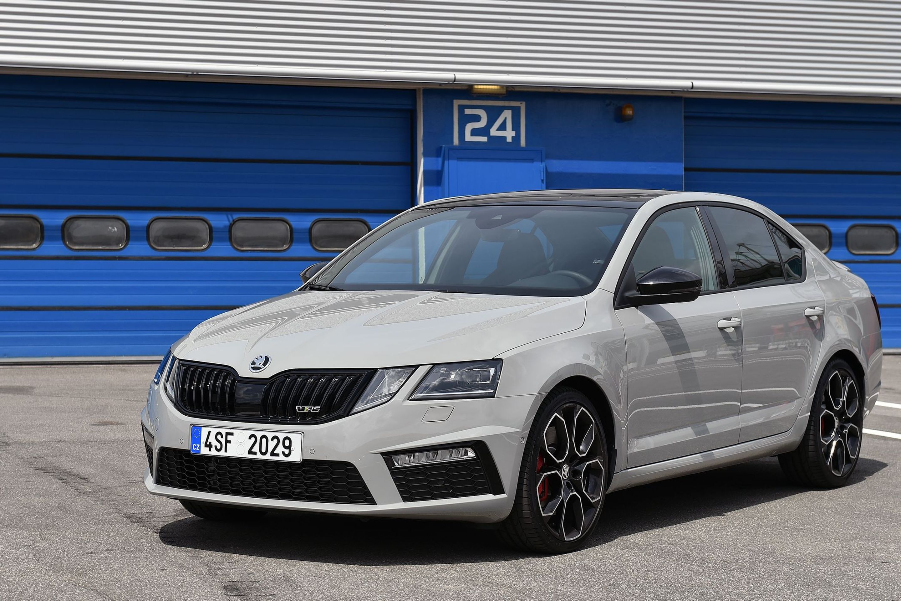Škoda Octavia RS 245 - 13 - GALERIE: Škoda Octavia RS 245 (8/13)