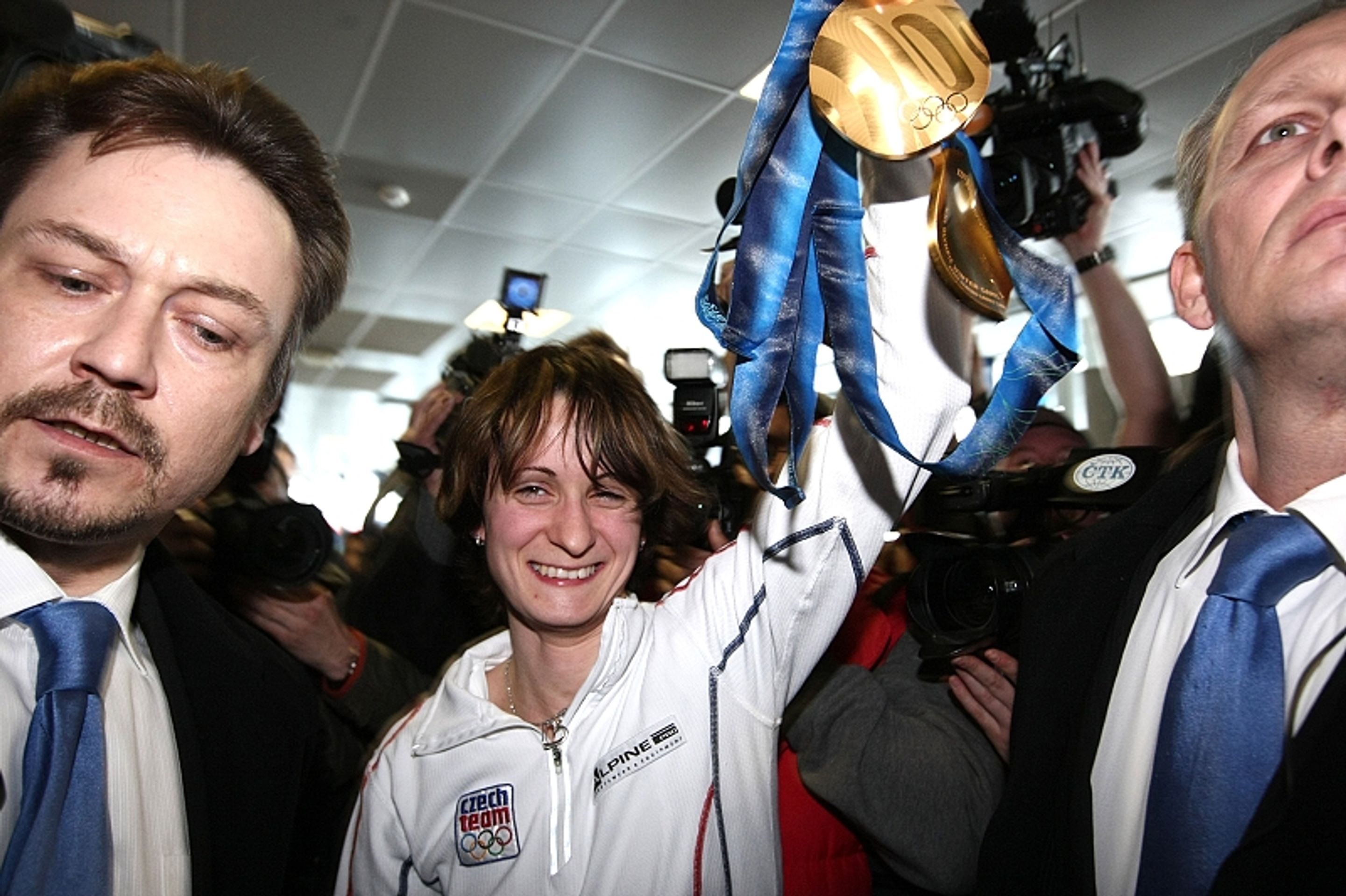 Přílet českých olympioniků v čele s Martinou Sáblíkovou-5 - GALERIE: Olympionici v Česku (4/7)