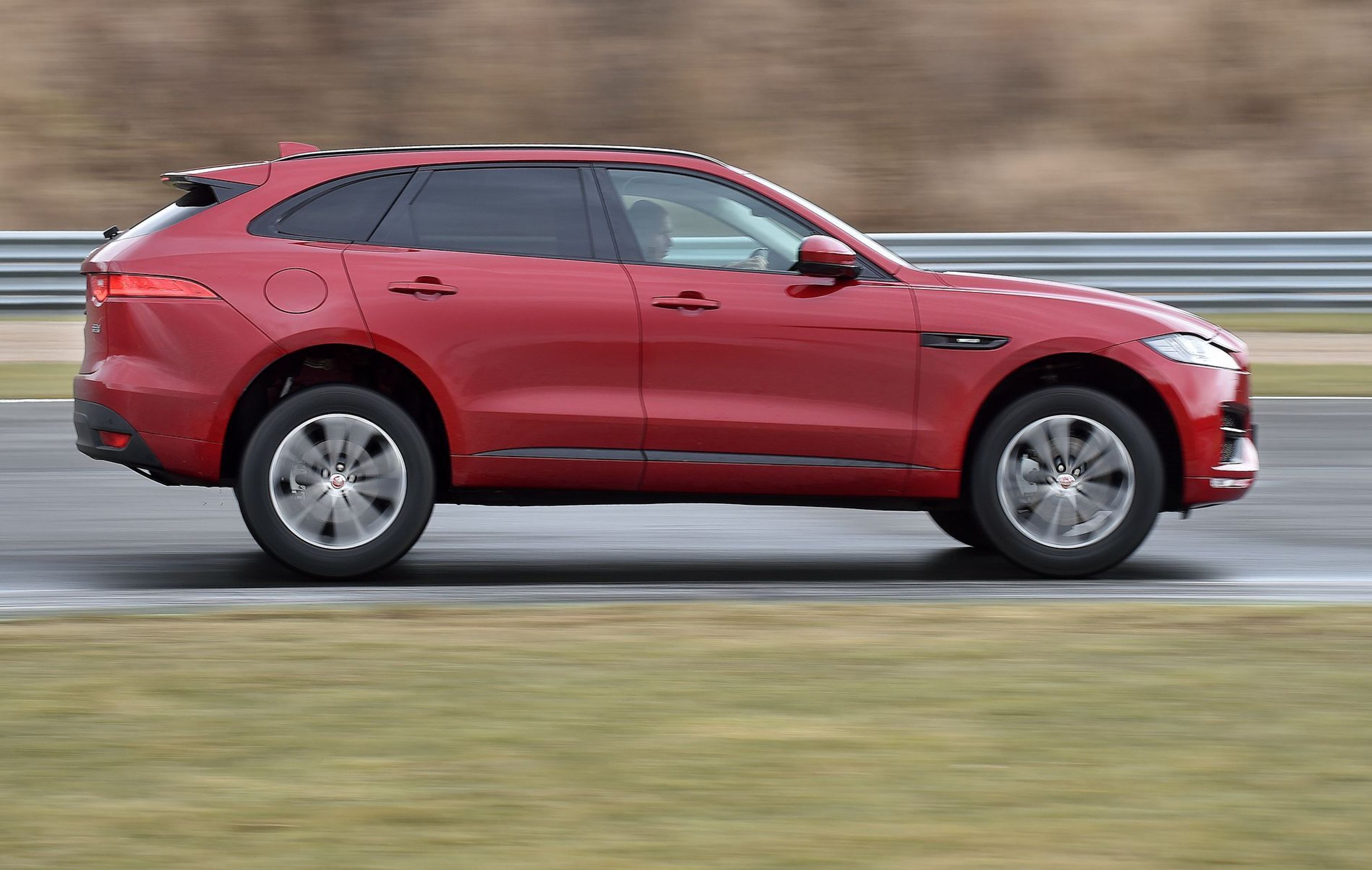 Jaguar F-Pace - 21 - GALERIE: Jaguar F-Pace (20/22)