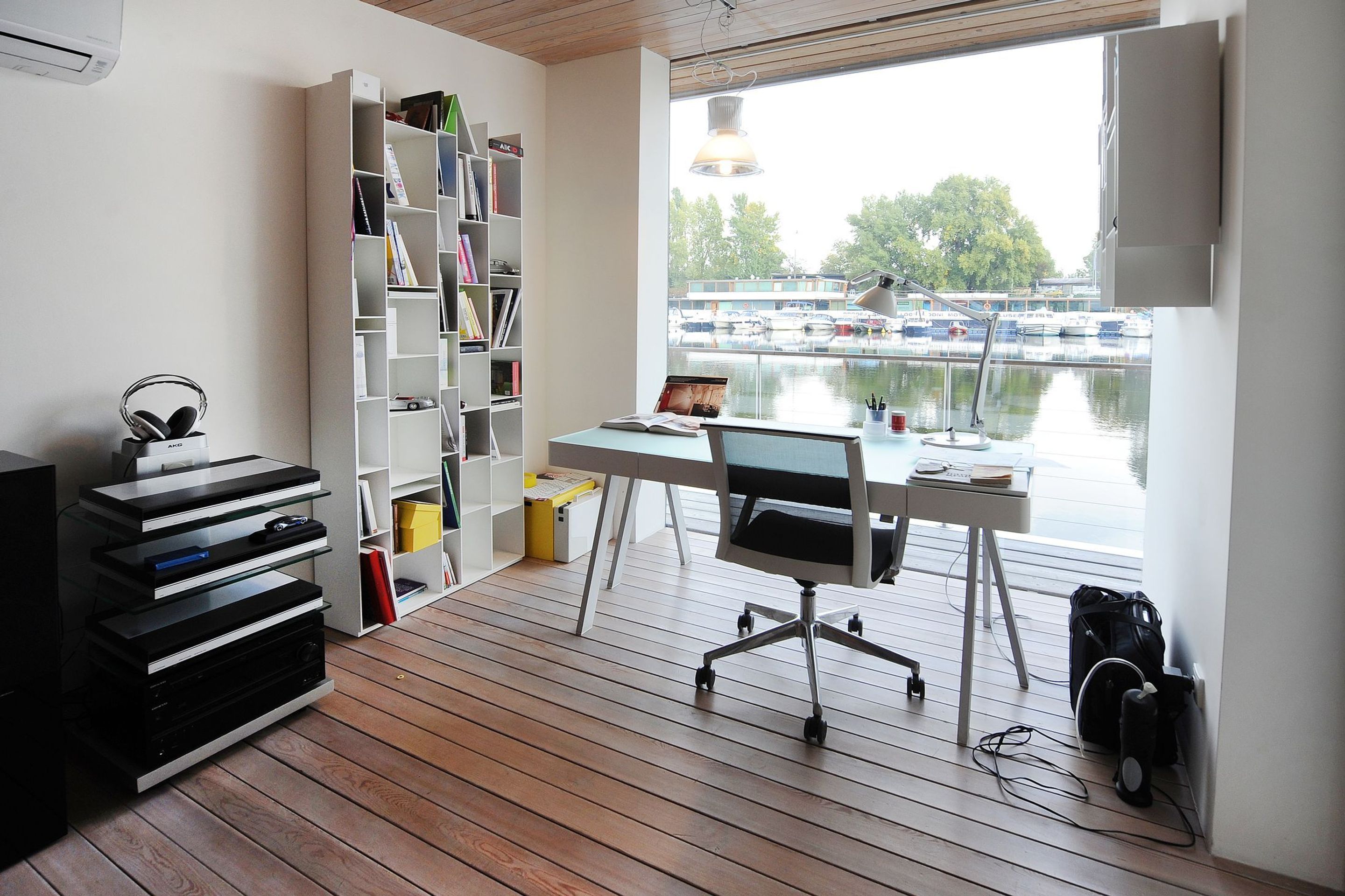 Hausbót Port X - 3 - GALERIE: Luxusní hausbót na Vltavě (7/23)